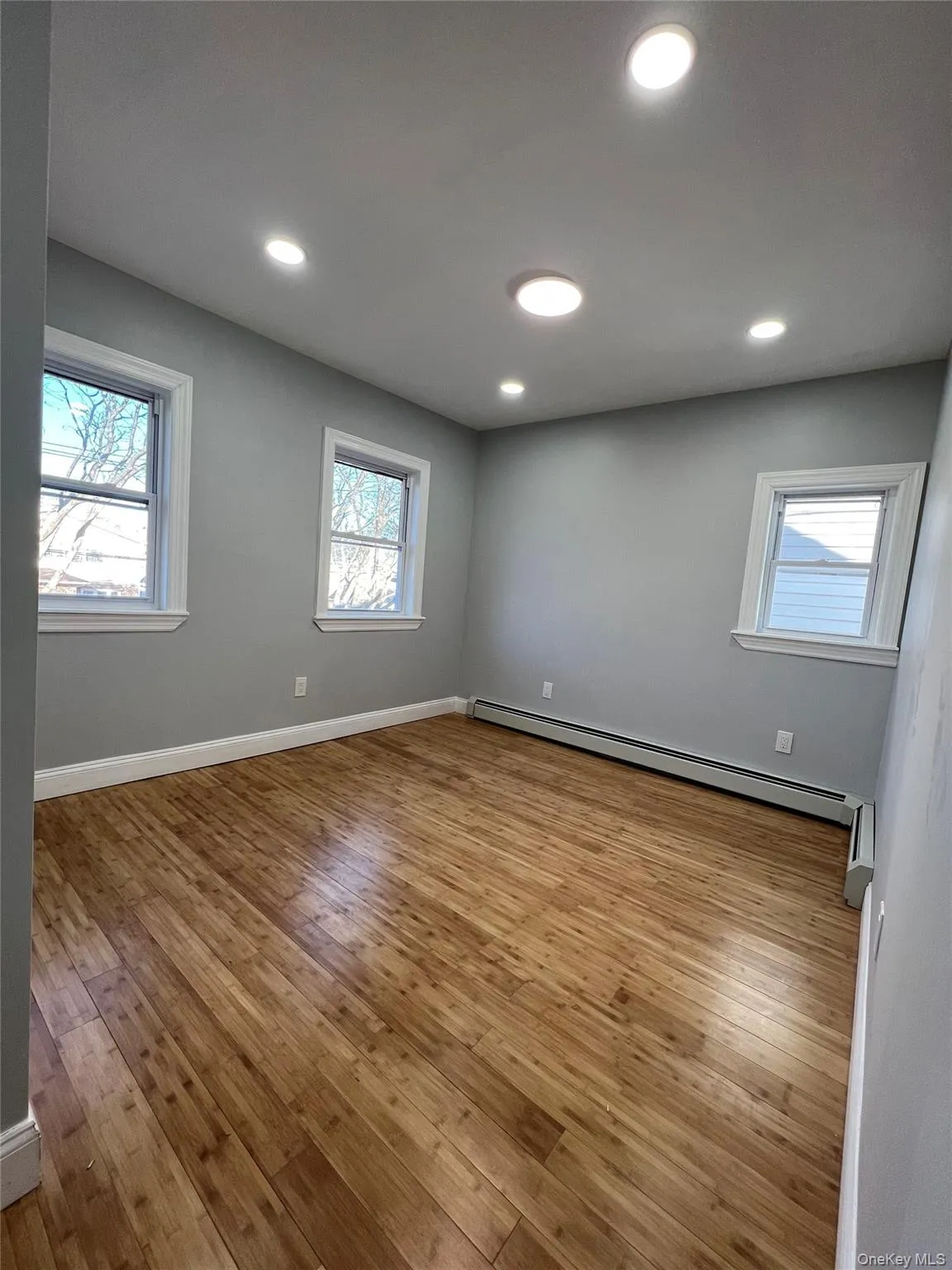 24030 141st Avenue, New York, NY, 3 Bedrooms Bedrooms, 4 Rooms Rooms,1 BathroomBathrooms,Residential Lease,For Rent,141st,0,994206 24030 141st Avenue, New York, NY, 3 Bedrooms Bedrooms, 4 Rooms Rooms,1 BathroomBathrooms,Residential Lease,For Rent,141st,0,994206