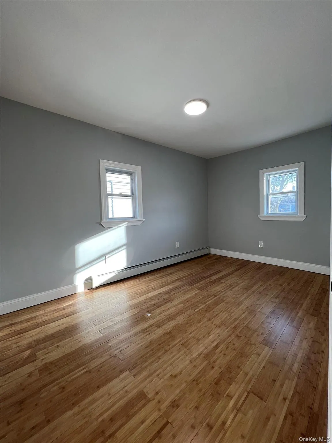 24030 141st Avenue, New York, NY, 3 Bedrooms Bedrooms, 4 Rooms Rooms,1 BathroomBathrooms,Residential Lease,For Rent,141st,0,994206 24030 141st Avenue, New York, NY, 3 Bedrooms Bedrooms, 4 Rooms Rooms,1 BathroomBathrooms,Residential Lease,For Rent,141st,0,994206