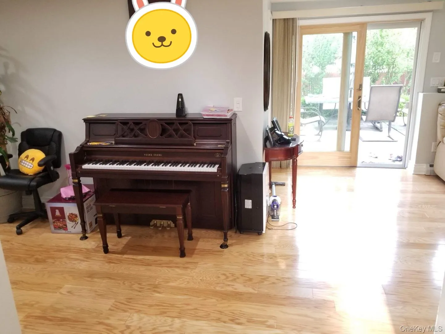 5 Jeffrey Court, Oyster Bay, NY, 4 Bedrooms Bedrooms, 7 Rooms Rooms,2 BathroomsBathrooms,Residential Lease,For Rent,Jeffrey,0,994215 5 Jeffrey Court, Oyster Bay, NY, 4 Bedrooms Bedrooms, 7 Rooms Rooms,2 BathroomsBathrooms,Residential Lease,For Rent,Jeffrey,0,994215