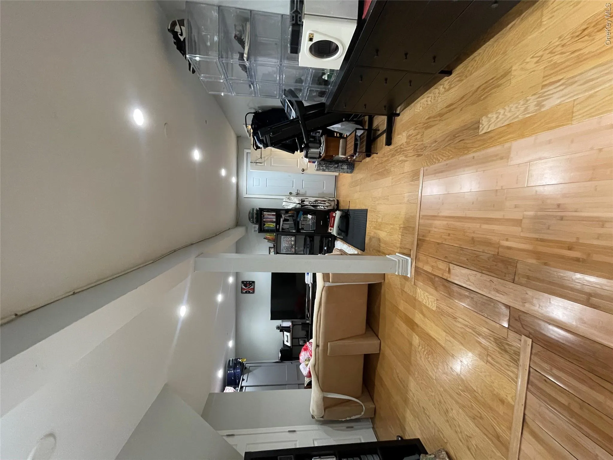 5 Jeffrey Court, Oyster Bay, NY, 4 Bedrooms Bedrooms, 7 Rooms Rooms,2 BathroomsBathrooms,Residential Lease,For Rent,Jeffrey,0,994215 5 Jeffrey Court, Oyster Bay, NY, 4 Bedrooms Bedrooms, 7 Rooms Rooms,2 BathroomsBathrooms,Residential Lease,For Rent,Jeffrey,0,994215