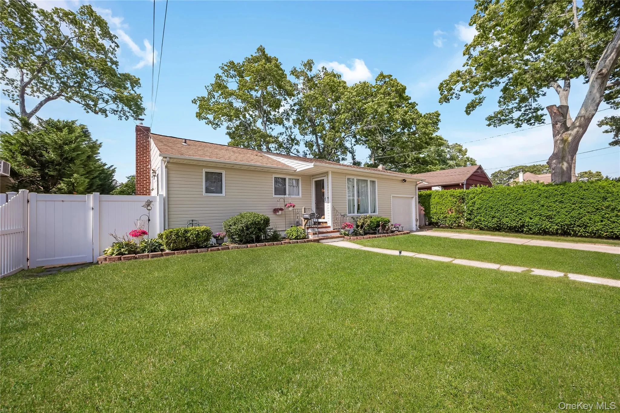 787 Frankford Road, West Babylon, NY, 3 Bedrooms Bedrooms, 5 Rooms Rooms,1 BathroomBathrooms,Residential,For Rent,Frankford,0,994264 787 Frankford Road, West Babylon, NY, 3 Bedrooms Bedrooms, 5 Rooms Rooms,1 BathroomBathrooms,Residential,For Rent,Frankford,0,994264