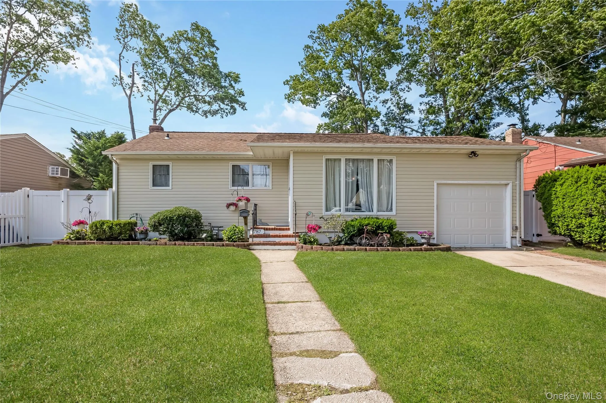 787 Frankford Road, West Babylon, NY, 3 Bedrooms Bedrooms, 5 Rooms Rooms,1 BathroomBathrooms,Residential,For Rent,Frankford,0,994264 787 Frankford Road, West Babylon, NY, 3 Bedrooms Bedrooms, 5 Rooms Rooms,1 BathroomBathrooms,Residential,For Rent,Frankford,0,994264