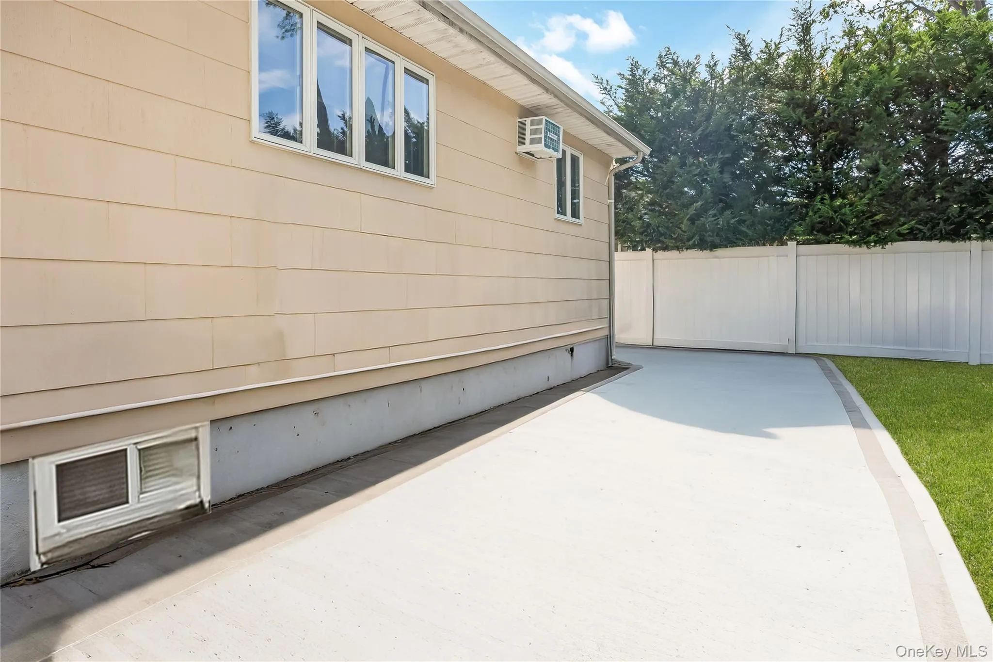 787 Frankford Road, West Babylon, NY, 3 Bedrooms Bedrooms, 5 Rooms Rooms,1 BathroomBathrooms,Residential,For Rent,Frankford,0,994264 787 Frankford Road, West Babylon, NY, 3 Bedrooms Bedrooms, 5 Rooms Rooms,1 BathroomBathrooms,Residential,For Rent,Frankford,0,994264