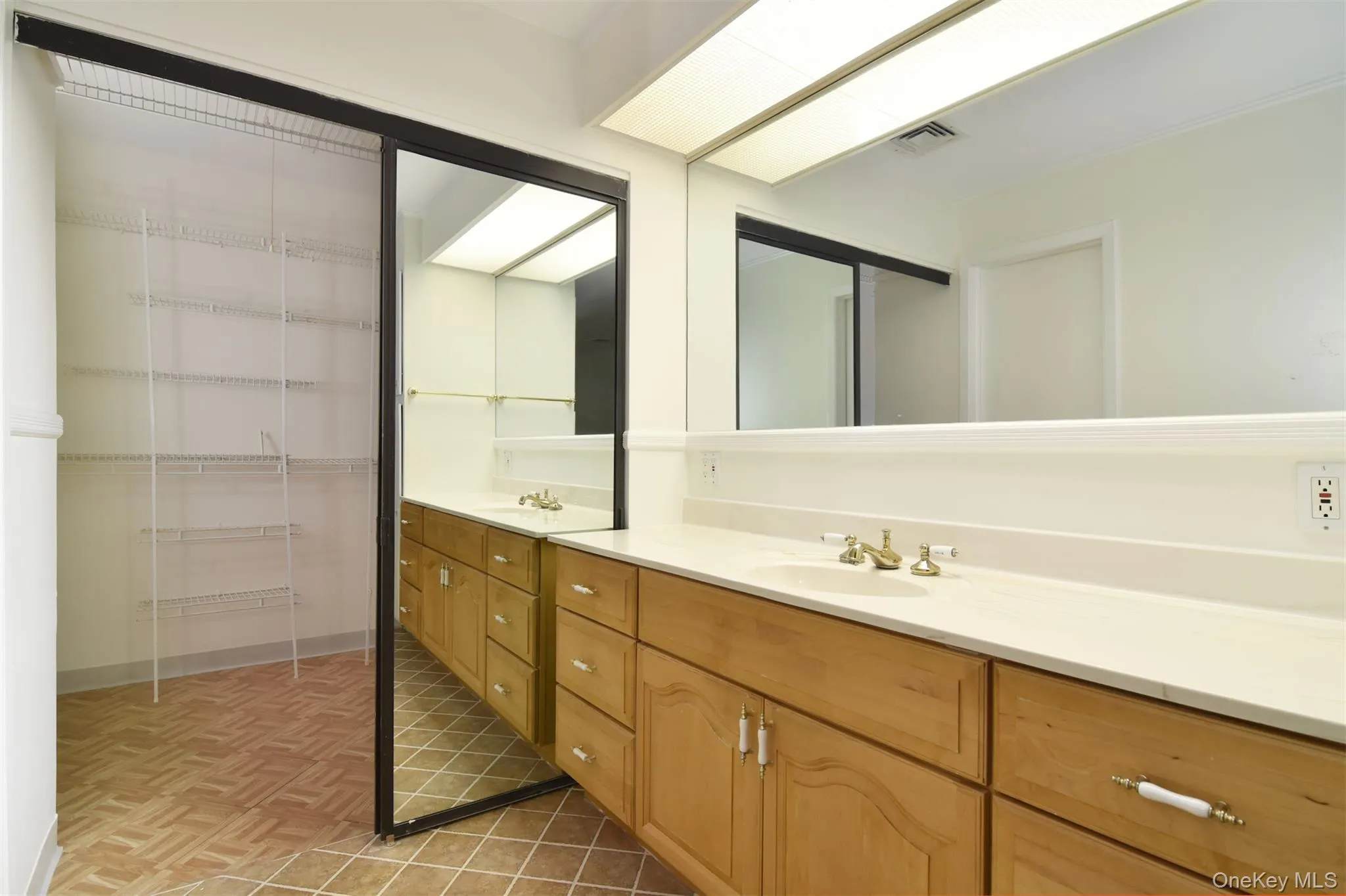 400 Birch Lane, Greenburgh, NY, 2 Bedrooms Bedrooms, 9 Rooms Rooms,2 BathroomsBathrooms,Residential,For Rent,Birch,0,KEY994274 400 Birch Lane, Greenburgh, NY, 2 Bedrooms Bedrooms, 9 Rooms Rooms,2 BathroomsBathrooms,Residential,For Rent,Birch,0,KEY994274