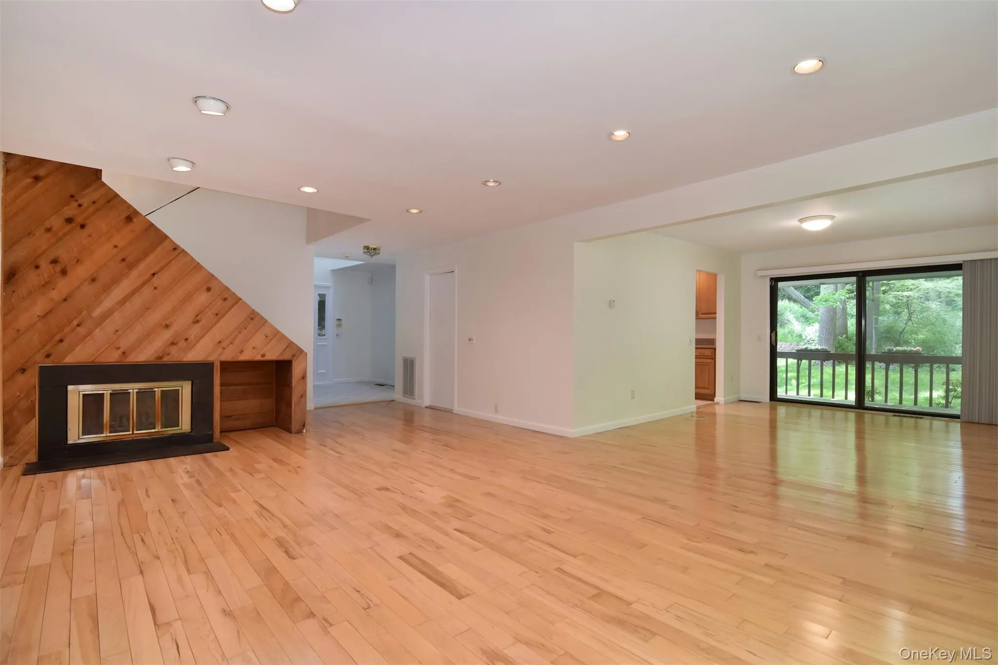 400 Birch Lane, Greenburgh, NY, 2 Bedrooms Bedrooms, 9 Rooms Rooms,2 BathroomsBathrooms,Residential,For Rent,Birch,0,KEY994274 400 Birch Lane, Greenburgh, NY, 2 Bedrooms Bedrooms, 9 Rooms Rooms,2 BathroomsBathrooms,Residential,For Rent,Birch,0,KEY994274