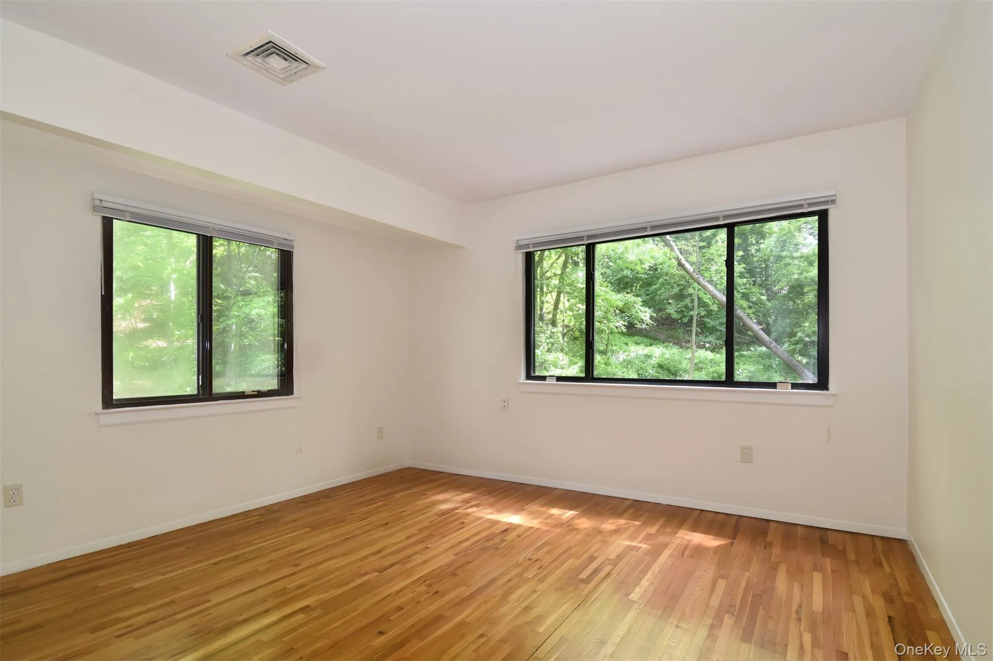 400 Birch Lane, Greenburgh, NY, 2 Bedrooms Bedrooms, 9 Rooms Rooms,2 BathroomsBathrooms,Residential,For Rent,Birch,0,KEY994274 400 Birch Lane, Greenburgh, NY, 2 Bedrooms Bedrooms, 9 Rooms Rooms,2 BathroomsBathrooms,Residential,For Rent,Birch,0,KEY994274