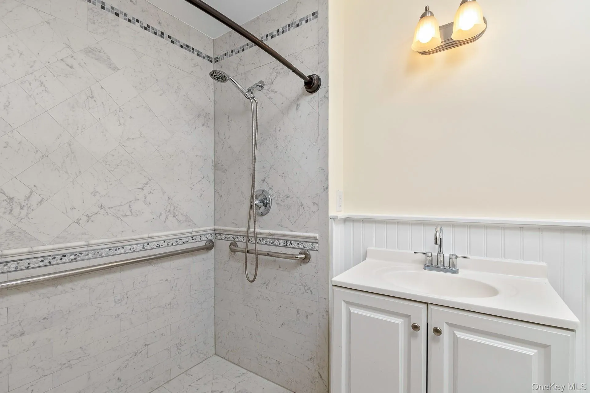 Hall Bath Hall Bath
