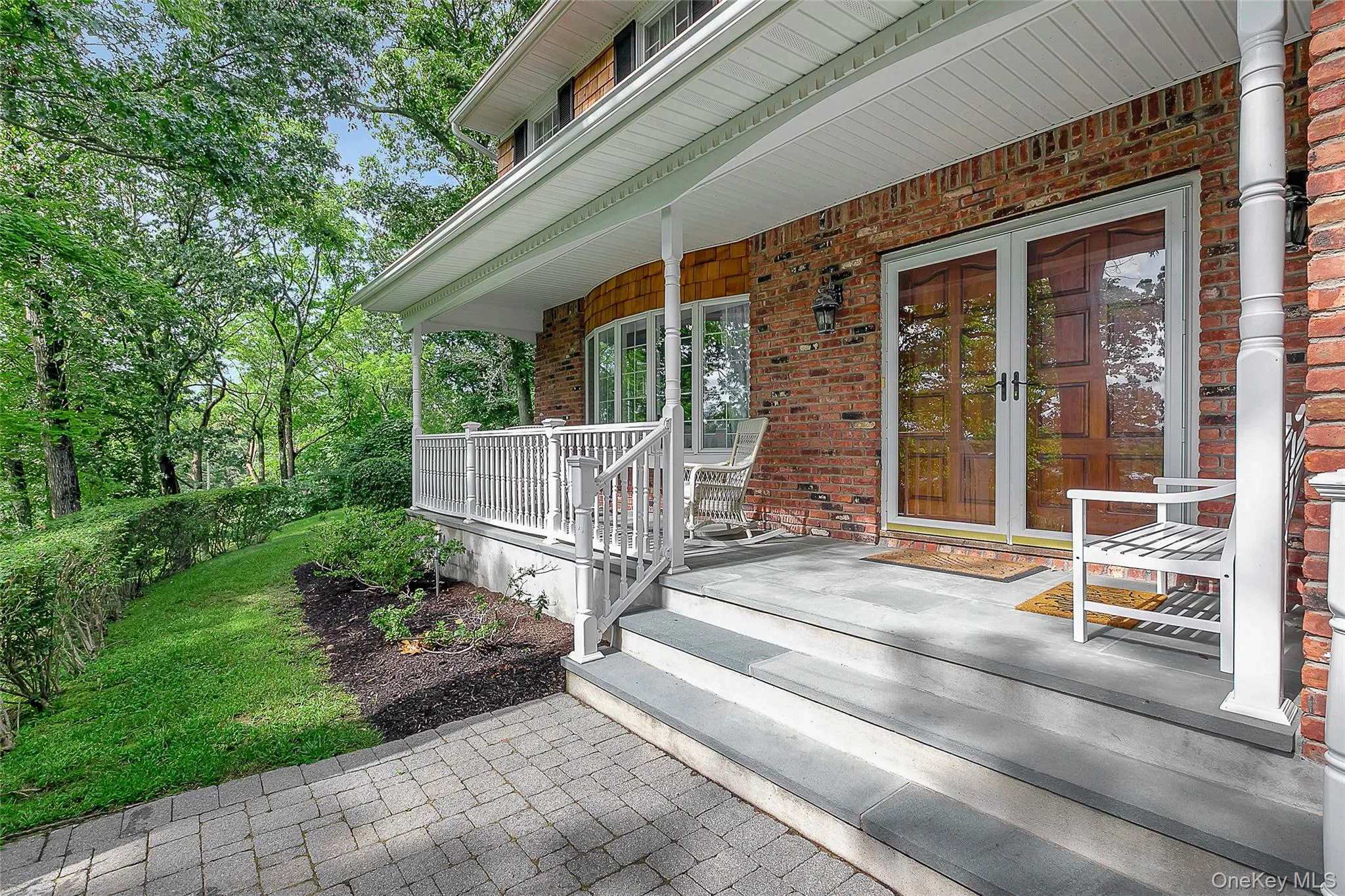 Inviting Front Porch Inviting Front Porch