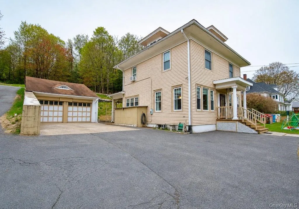 278 Main Street, Liberty, NY, 4 Bedrooms Bedrooms, 9 Rooms Rooms,3 BathroomsBathrooms,Residential,For Rent,Main,0,994314 278 Main Street, Liberty, NY, 4 Bedrooms Bedrooms, 9 Rooms Rooms,3 BathroomsBathrooms,Residential,For Rent,Main,0,994314
