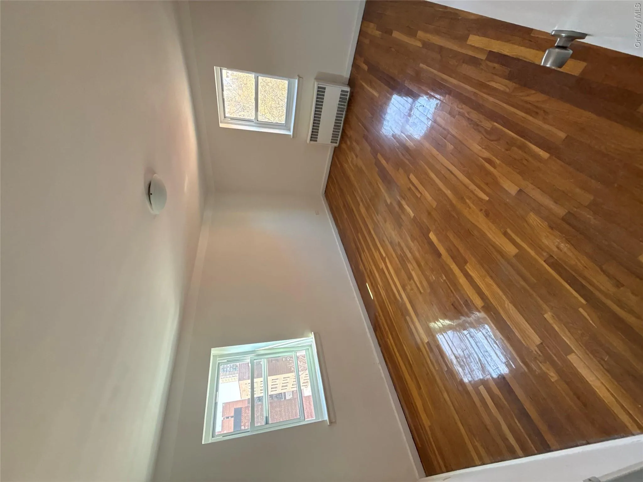 Large Bedroom Large Bedroom