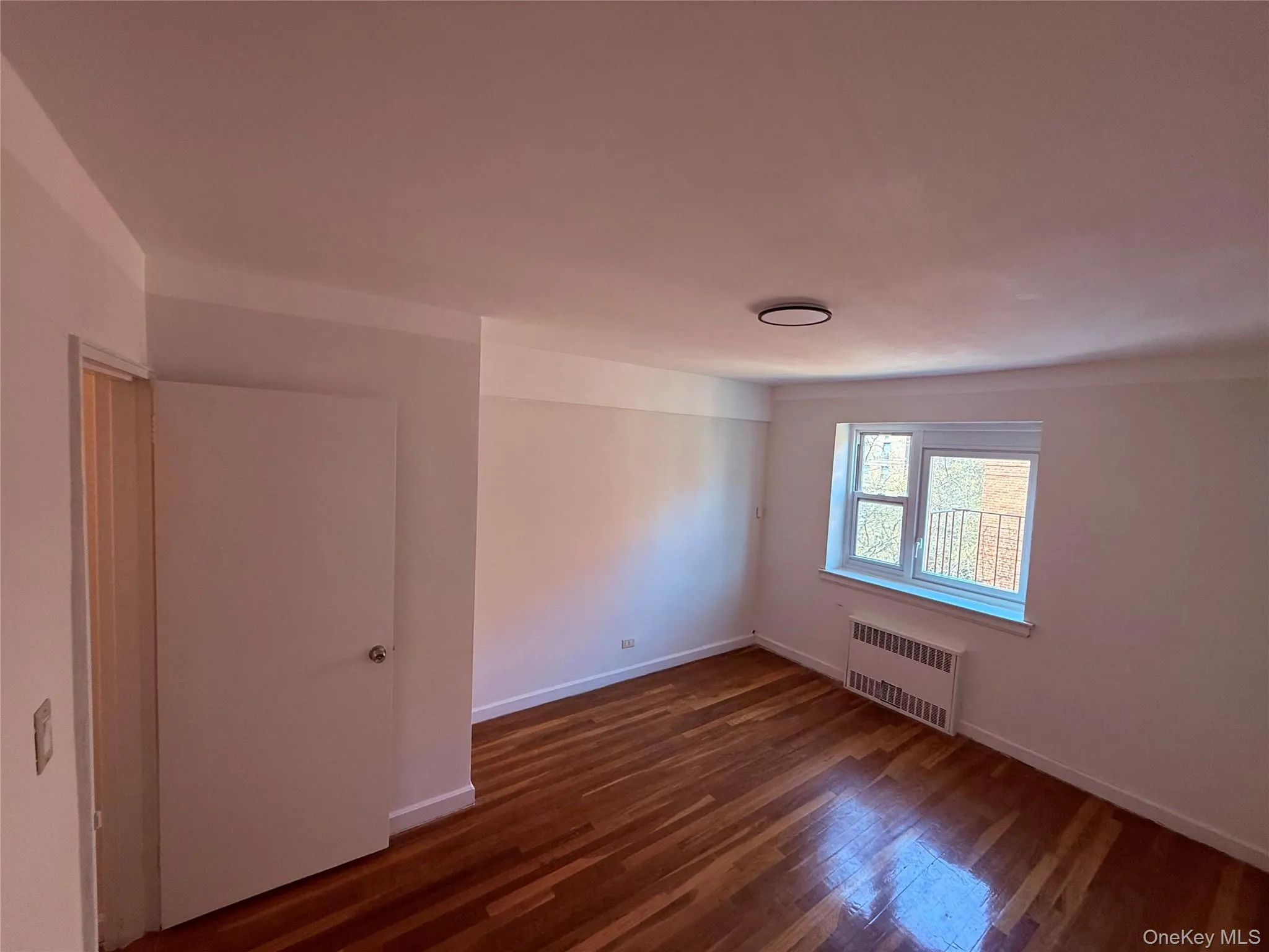 Large Bedroom Large Bedroom