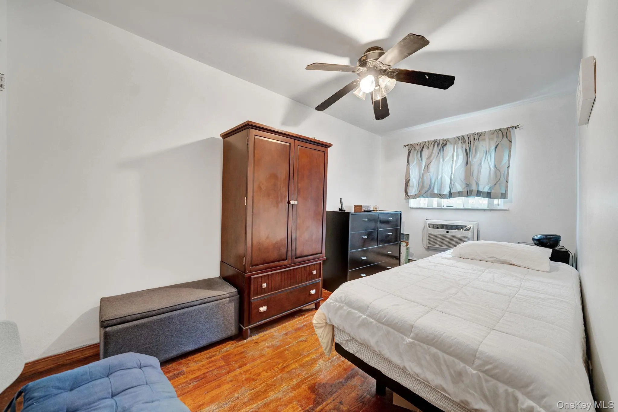 963 Schenck Avenue, New York, NY, 3 Bedrooms Bedrooms, 5 Rooms Rooms,1 BathroomBathrooms,Residential,For Rent,Schenck,0,994327 963 Schenck Avenue, New York, NY, 3 Bedrooms Bedrooms, 5 Rooms Rooms,1 BathroomBathrooms,Residential,For Rent,Schenck,0,994327