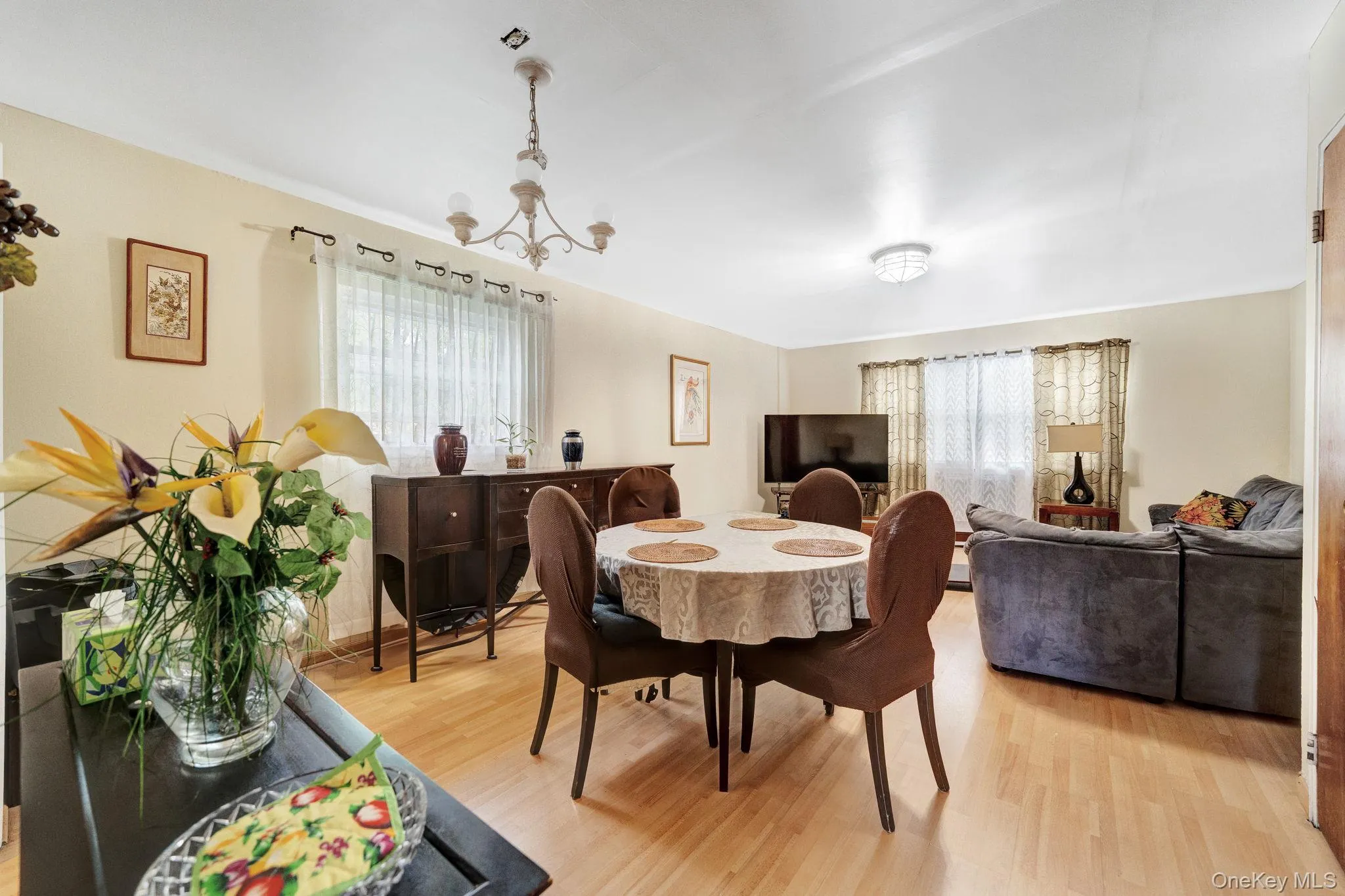 963 Schenck Avenue, New York, NY, 3 Bedrooms Bedrooms, 5 Rooms Rooms,1 BathroomBathrooms,Residential,For Rent,Schenck,0,994327 963 Schenck Avenue, New York, NY, 3 Bedrooms Bedrooms, 5 Rooms Rooms,1 BathroomBathrooms,Residential,For Rent,Schenck,0,994327