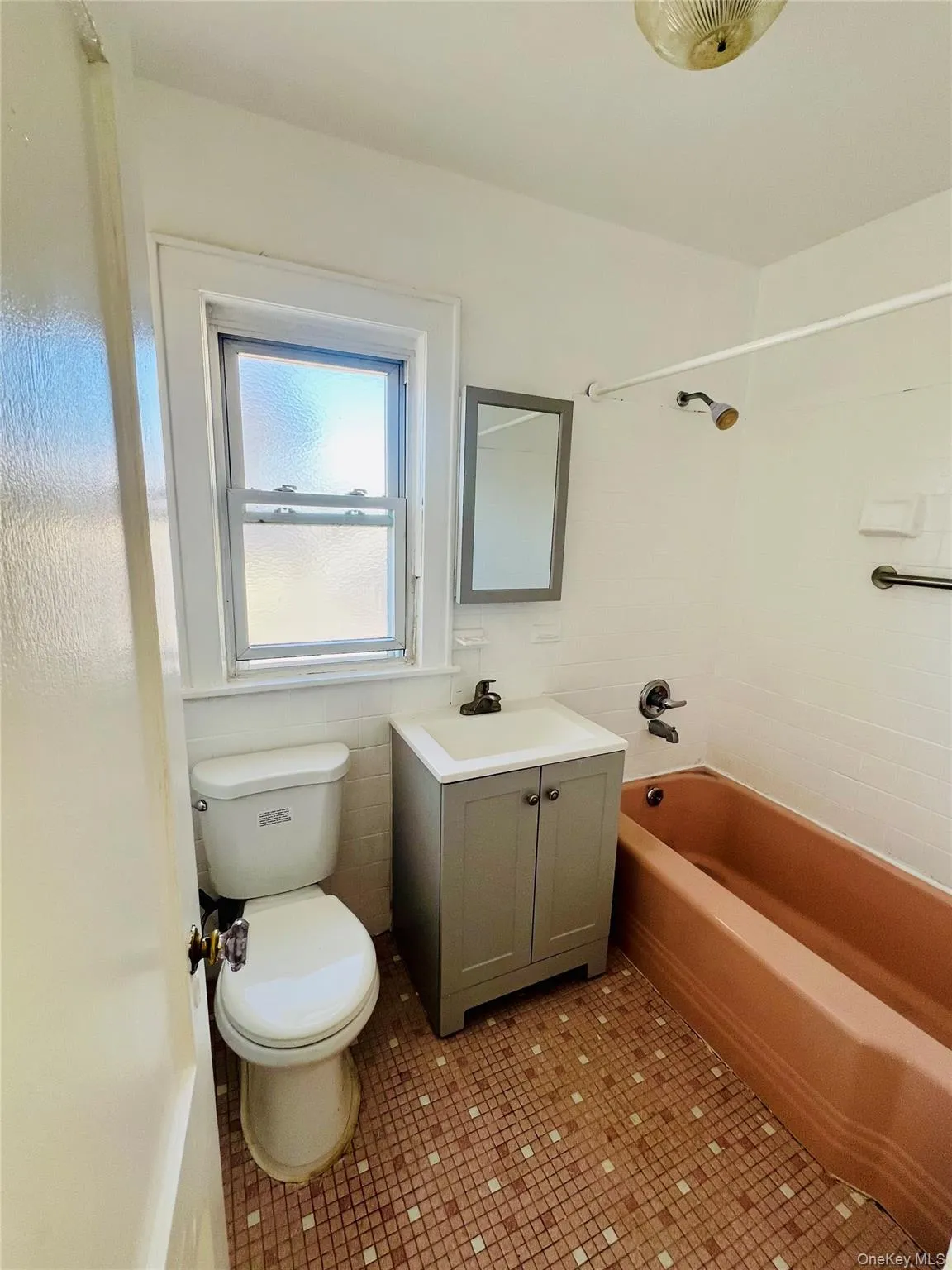 111 3rd Street, North Hempstead, NY, 2 Bedrooms Bedrooms, 5 Rooms Rooms,1 BathroomBathrooms,Residential Lease,For Rent,3rd,0,994345 111 3rd Street, North Hempstead, NY, 2 Bedrooms Bedrooms, 5 Rooms Rooms,1 BathroomBathrooms,Residential Lease,For Rent,3rd,0,994345