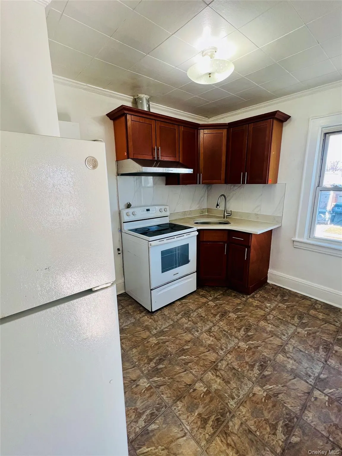 111 3rd Street, North Hempstead, NY, 2 Bedrooms Bedrooms, 5 Rooms Rooms,1 BathroomBathrooms,Residential Lease,For Rent,3rd,0,994345 111 3rd Street, North Hempstead, NY, 2 Bedrooms Bedrooms, 5 Rooms Rooms,1 BathroomBathrooms,Residential Lease,For Rent,3rd,0,994345