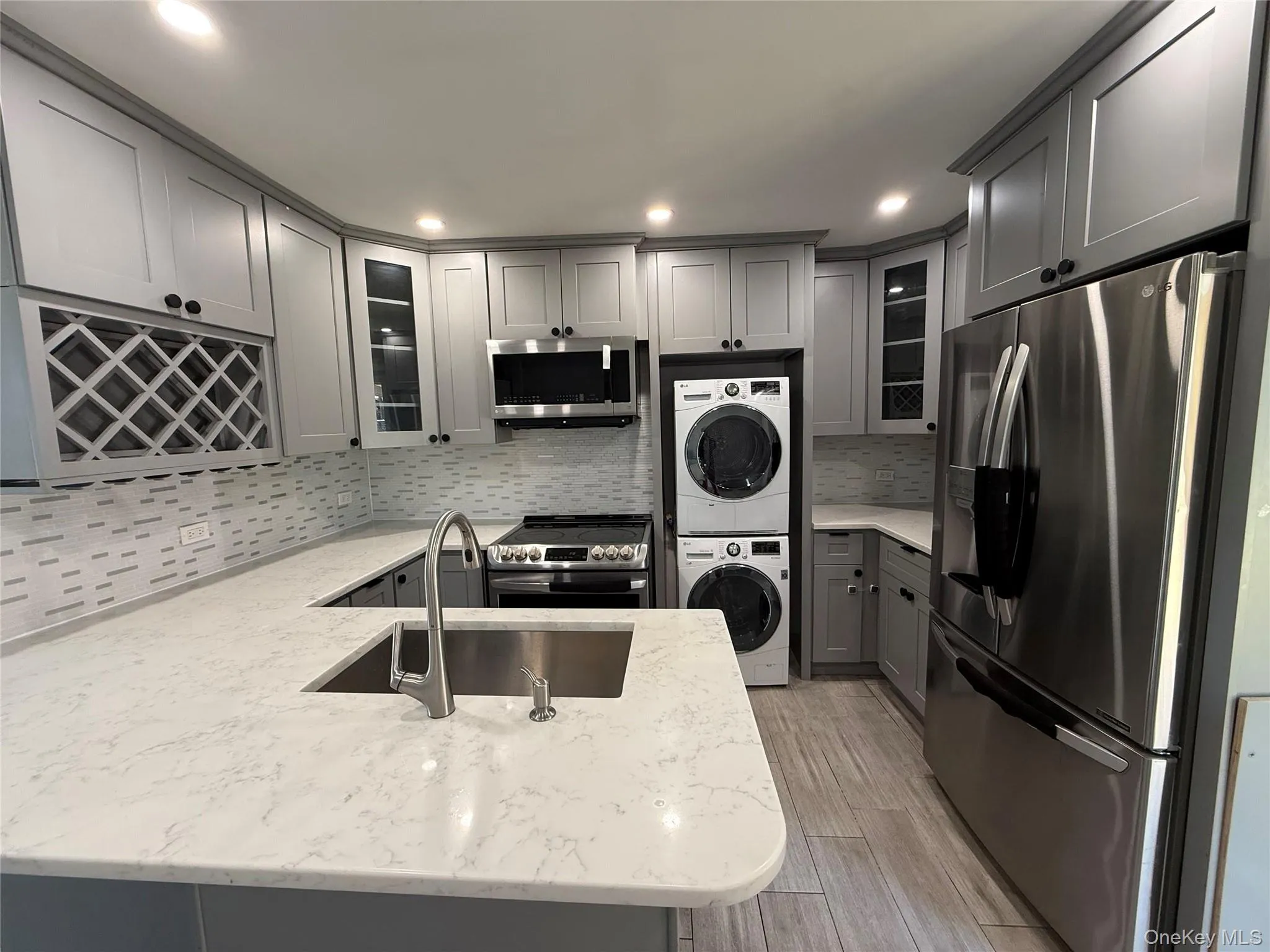 70 Roundhill Drive, Yonkers, NY, 2 Bedrooms Bedrooms, 5 Rooms Rooms,1 BathroomBathrooms,Residential Lease,For Rent,Roundhill,0,994351 70 Roundhill Drive, Yonkers, NY, 2 Bedrooms Bedrooms, 5 Rooms Rooms,1 BathroomBathrooms,Residential Lease,For Rent,Roundhill,0,994351