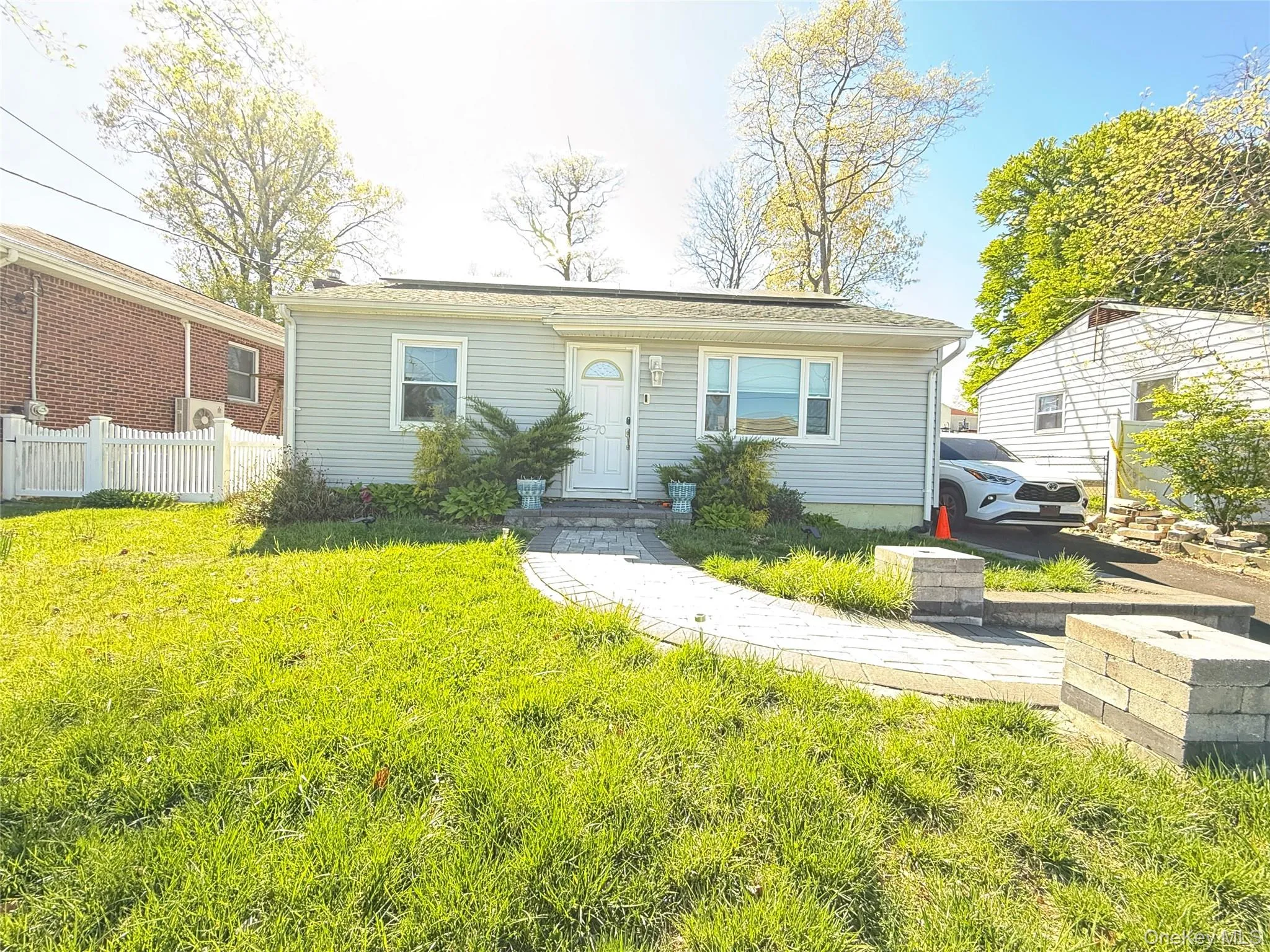 70 Roundhill Drive, Yonkers, NY, 2 Bedrooms Bedrooms, 5 Rooms Rooms,1 BathroomBathrooms,Residential Lease,For Rent,Roundhill,0,994351 70 Roundhill Drive, Yonkers, NY, 2 Bedrooms Bedrooms, 5 Rooms Rooms,1 BathroomBathrooms,Residential Lease,For Rent,Roundhill,0,994351