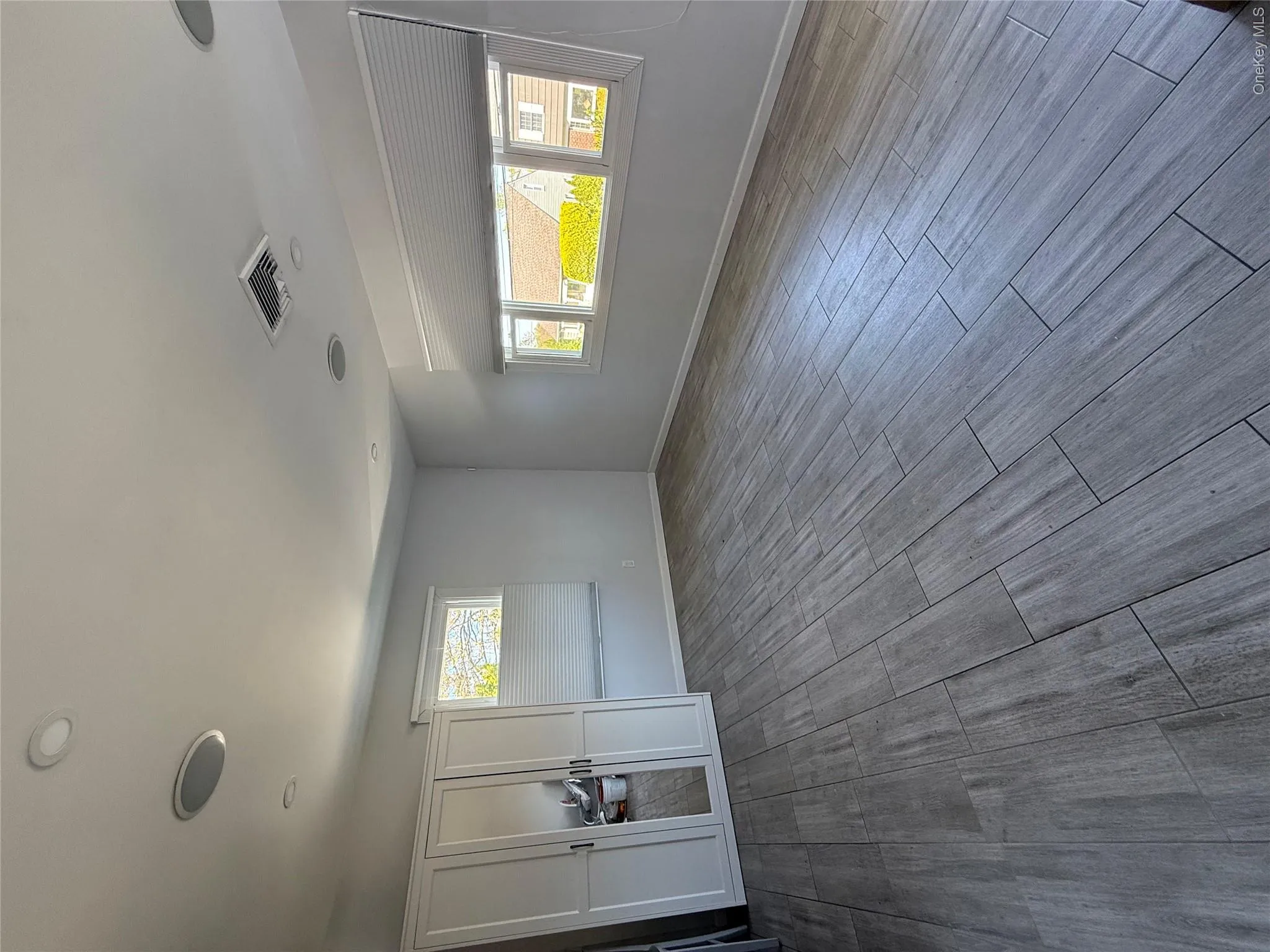70 Roundhill Drive, Yonkers, NY, 2 Bedrooms Bedrooms, 5 Rooms Rooms,1 BathroomBathrooms,Residential Lease,For Rent,Roundhill,0,994351 70 Roundhill Drive, Yonkers, NY, 2 Bedrooms Bedrooms, 5 Rooms Rooms,1 BathroomBathrooms,Residential Lease,For Rent,Roundhill,0,994351