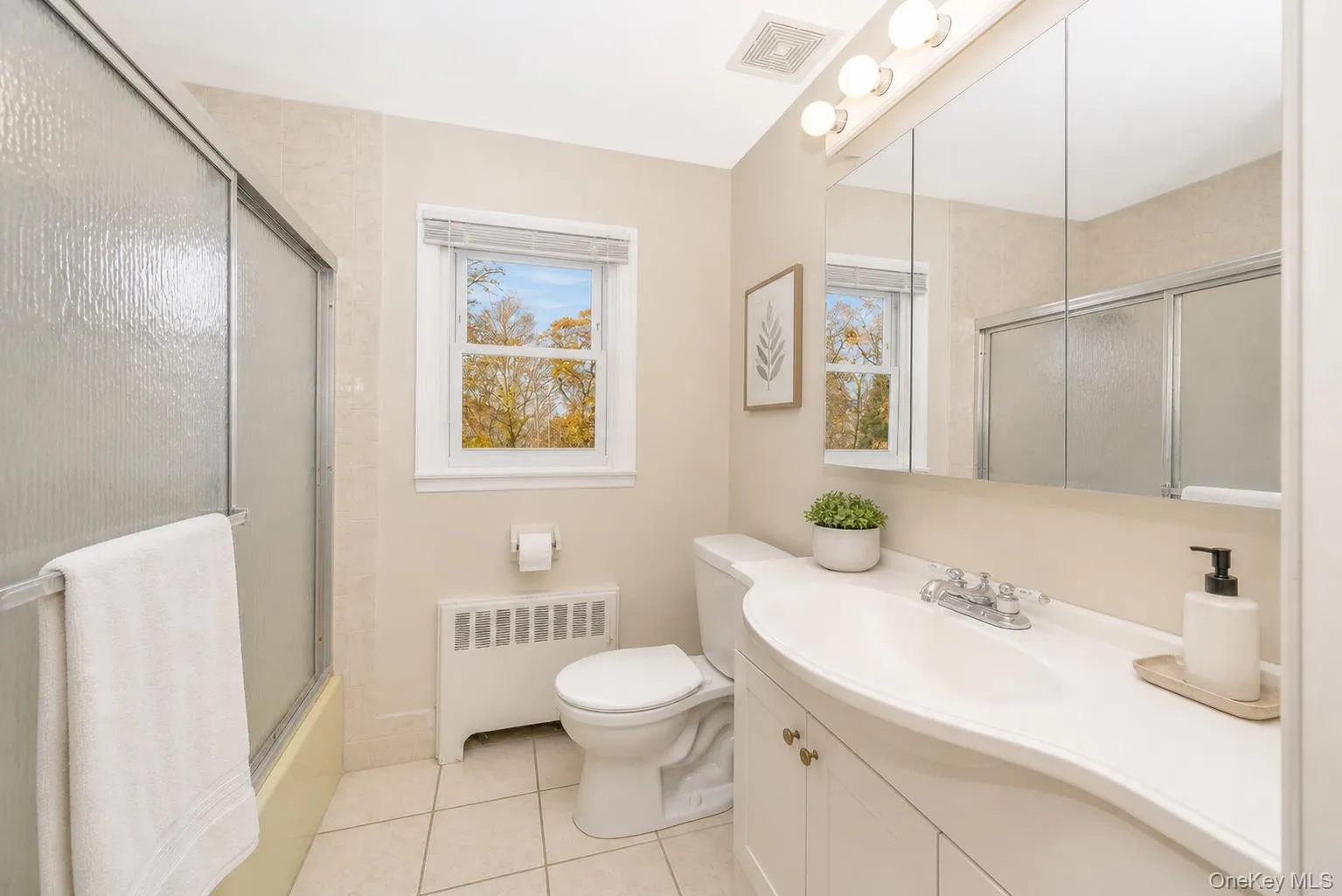 (Staged with virtual decor) (Staged with virtual decor)