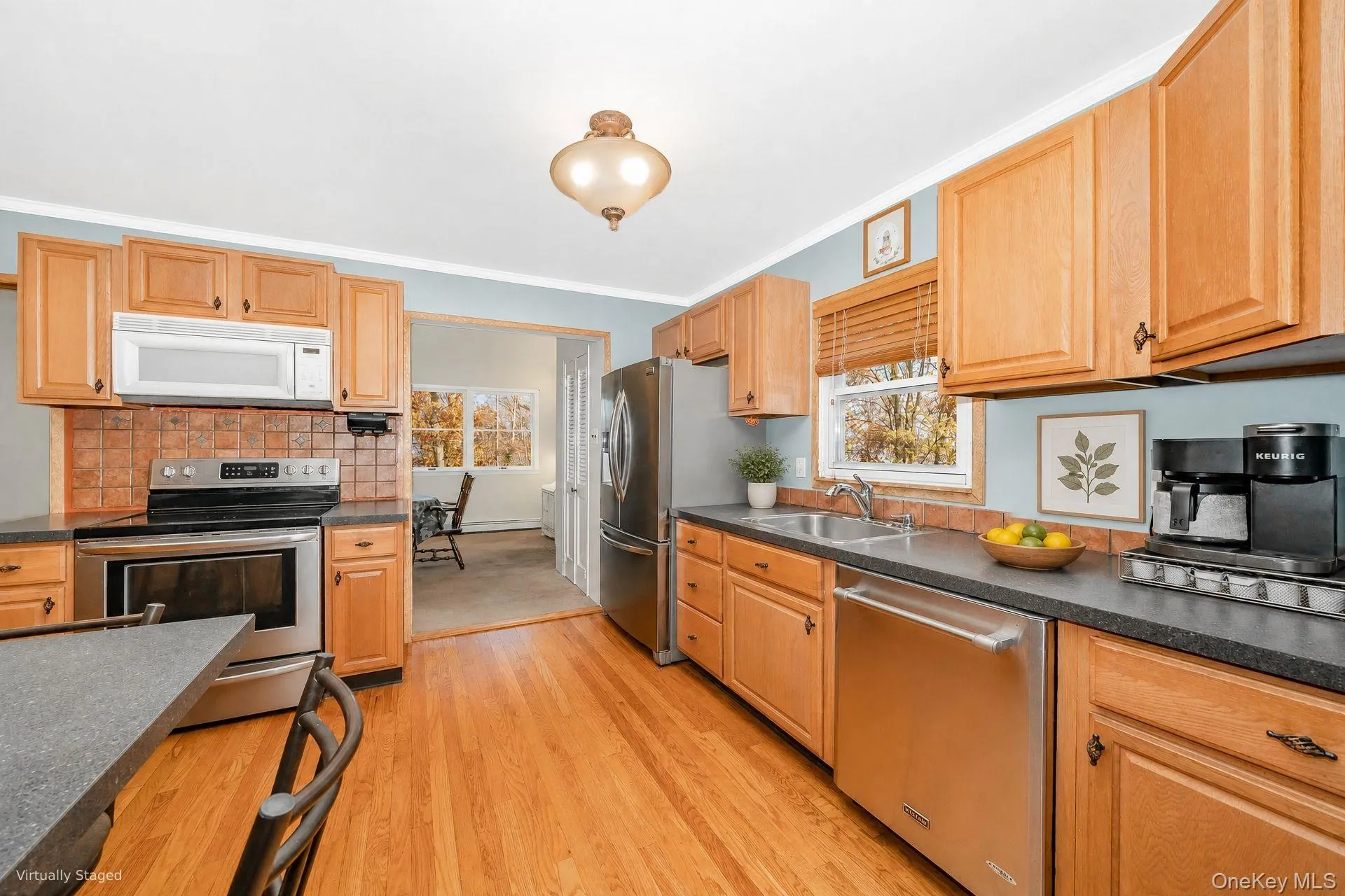 (Staged with virtual decor) (Staged with virtual decor)