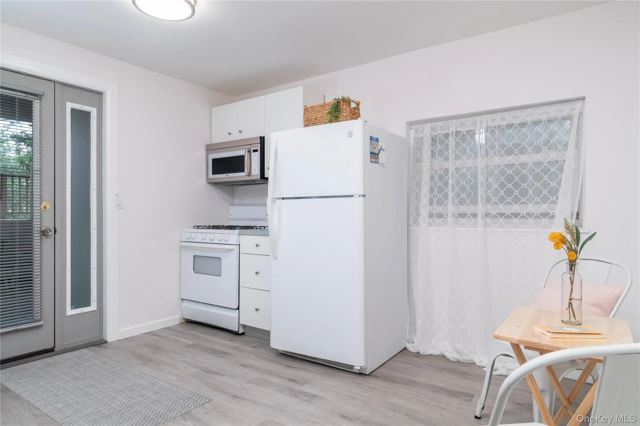 1095 Route 9W, Orangetown, NY, 2 Bedrooms Bedrooms, 5 Rooms Rooms,1 BathroomBathrooms,Residential Lease,For Rent,Route 9W,0,994363 1095 Route 9W, Orangetown, NY, 2 Bedrooms Bedrooms, 5 Rooms Rooms,1 BathroomBathrooms,Residential Lease,For Rent,Route 9W,0,994363