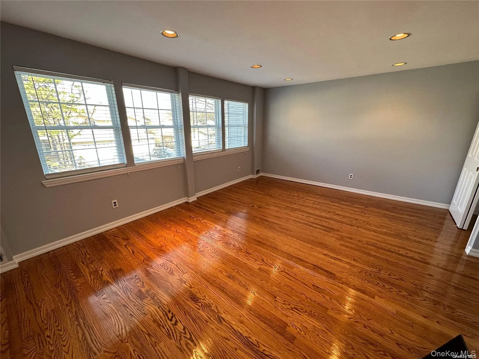 Large Second Bedroom Large Second Bedroom