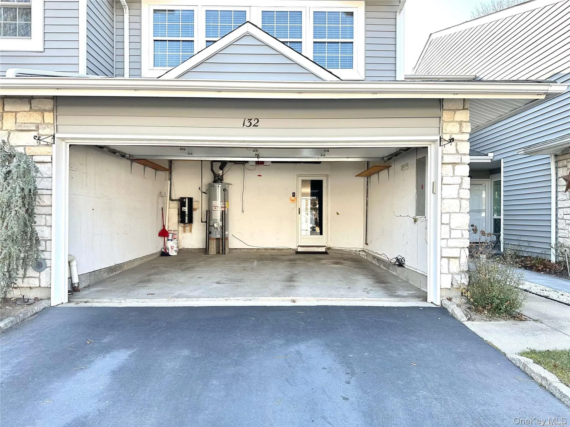 Large 2 Car Garage Large 2 Car Garage