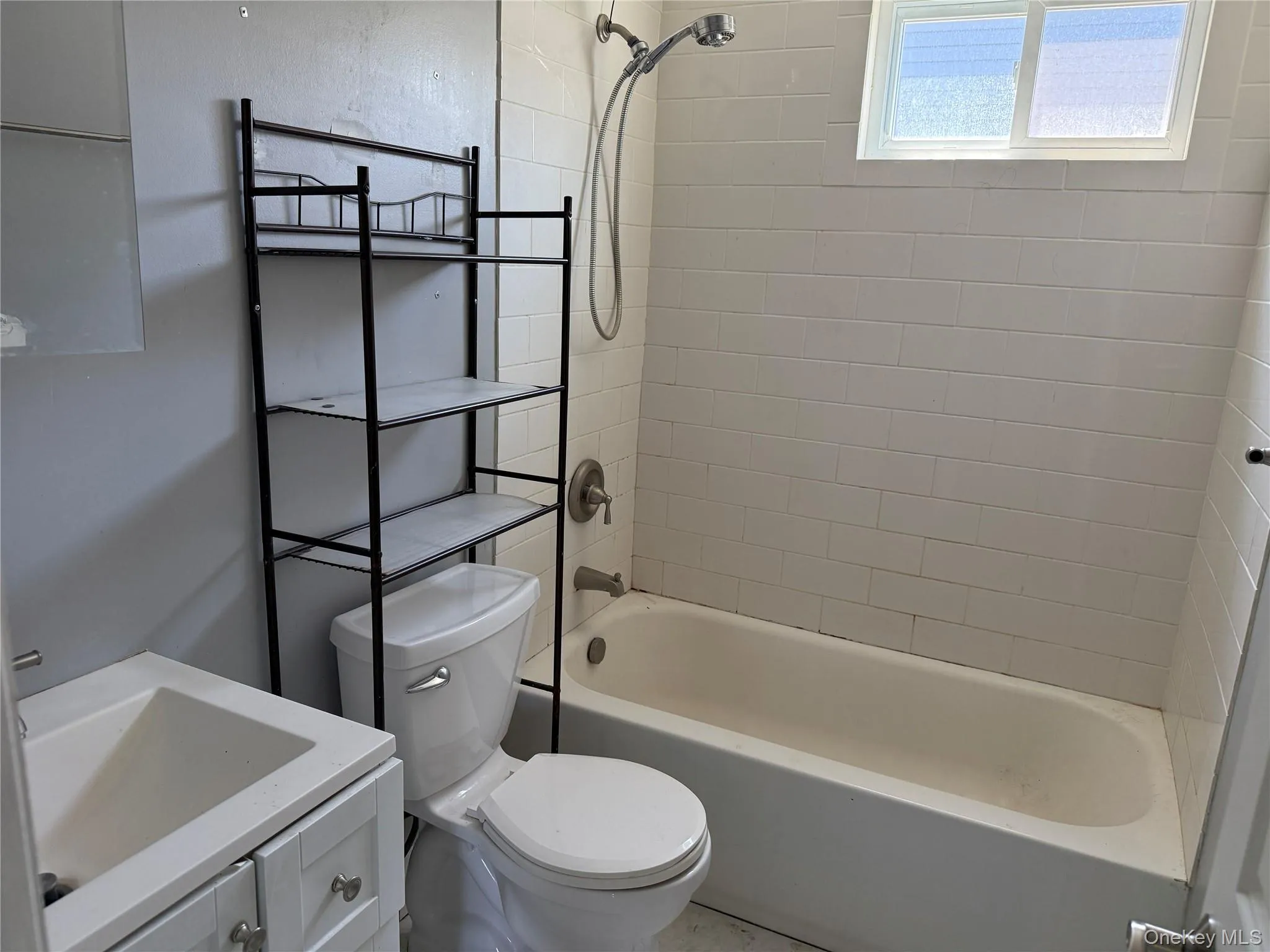 109 Myrtle Avenue, New Windsor, NY, 2 Bedrooms Bedrooms, 5 Rooms Rooms,1 BathroomBathrooms,Residential Lease,For Rent,Myrtle,0,994389 109 Myrtle Avenue, New Windsor, NY, 2 Bedrooms Bedrooms, 5 Rooms Rooms,1 BathroomBathrooms,Residential Lease,For Rent,Myrtle,0,994389