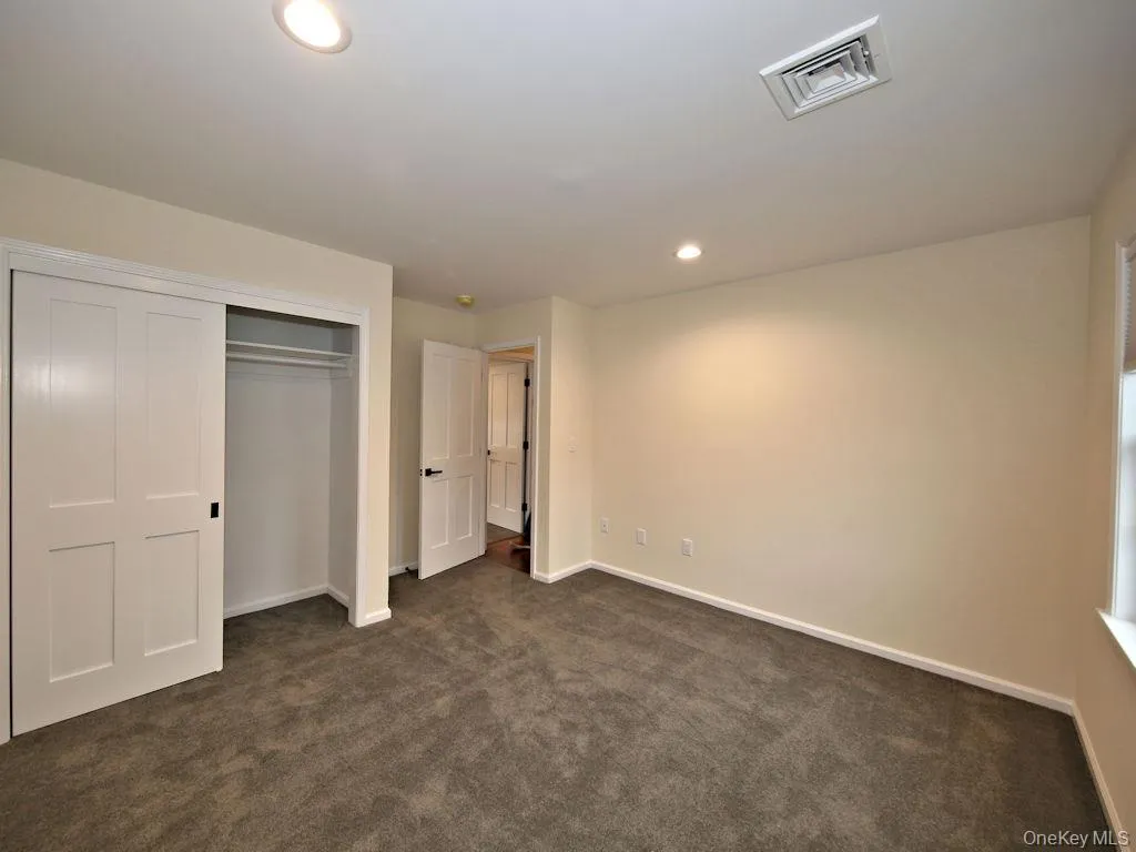 300 Jefferson Avenue, Mamaroneck, NY, 3 Bedrooms Bedrooms, 6 Rooms Rooms,3 BathroomsBathrooms,Residential Lease,For Rent,Jefferson,0,994394 300 Jefferson Avenue, Mamaroneck, NY, 3 Bedrooms Bedrooms, 6 Rooms Rooms,3 BathroomsBathrooms,Residential Lease,For Rent,Jefferson,0,994394