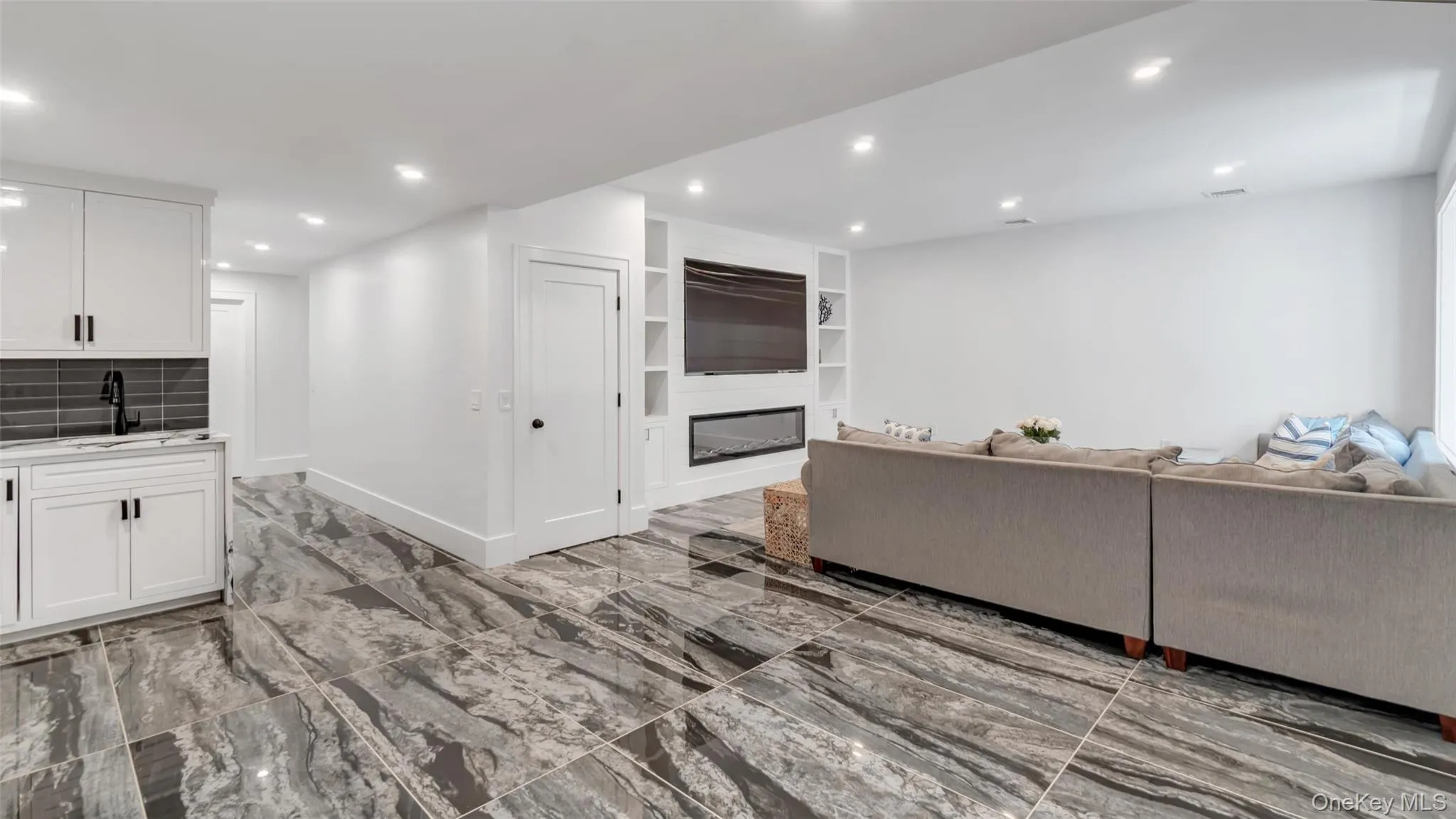 37 Wakeman Road, Southampton, NY, 5 Bedrooms Bedrooms, 13 Rooms Rooms,1 BathroomBathrooms,Residential Lease,For Rent,Wakeman,0,994433 37 Wakeman Road, Southampton, NY, 5 Bedrooms Bedrooms, 13 Rooms Rooms,1 BathroomBathrooms,Residential Lease,For Rent,Wakeman,0,994433