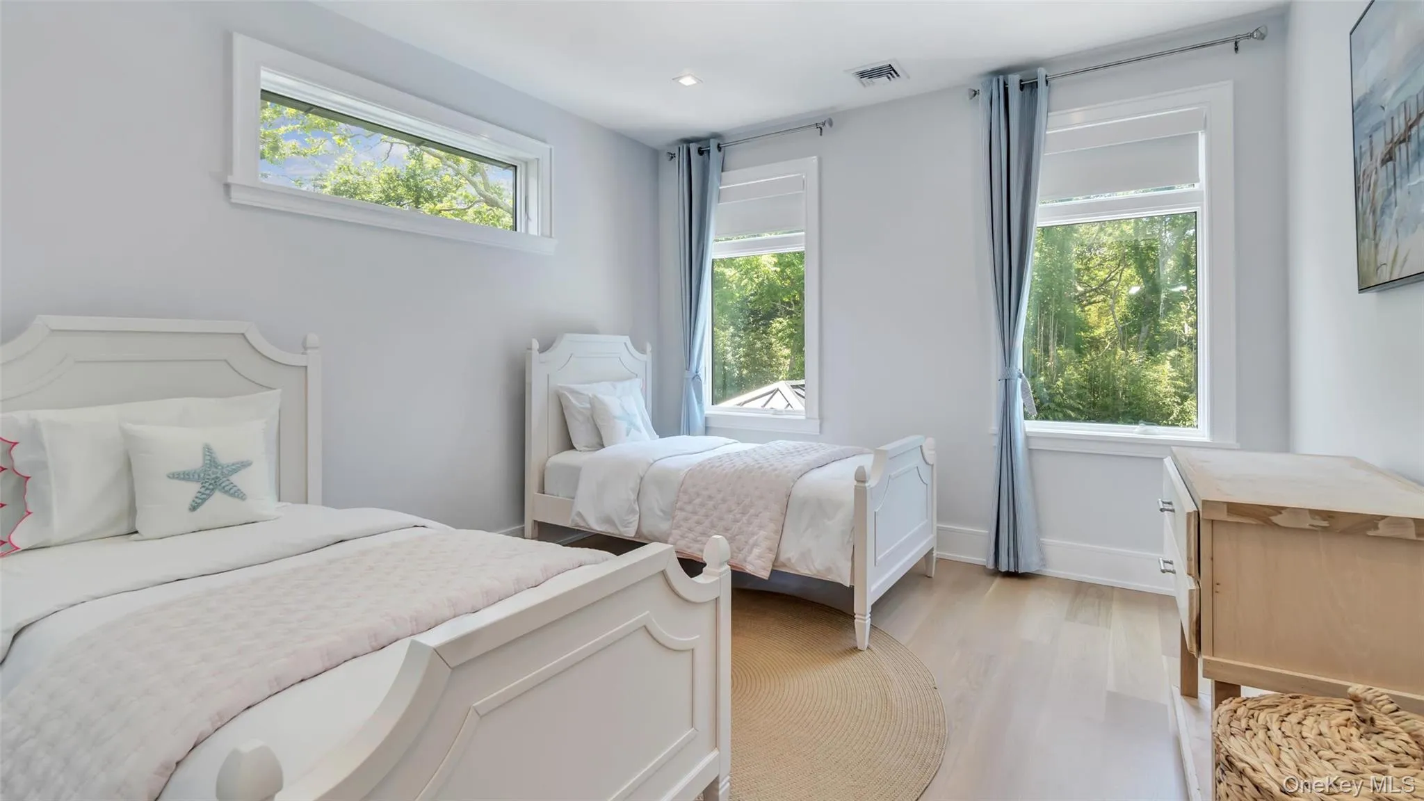 37 Wakeman Road, Southampton, NY, 5 Bedrooms Bedrooms, 13 Rooms Rooms,1 BathroomBathrooms,Residential Lease,For Rent,Wakeman,0,994433 37 Wakeman Road, Southampton, NY, 5 Bedrooms Bedrooms, 13 Rooms Rooms,1 BathroomBathrooms,Residential Lease,For Rent,Wakeman,0,994433