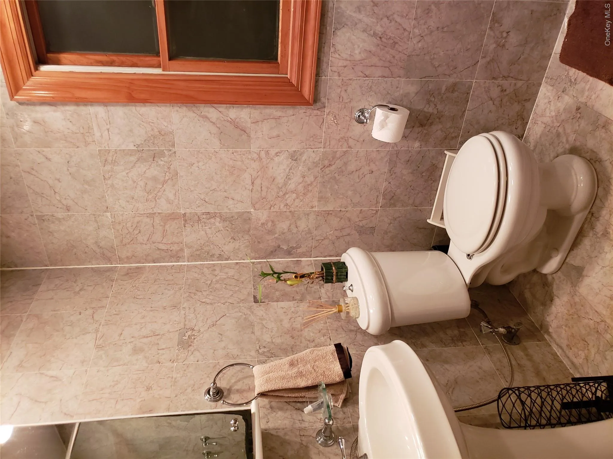 Full Bathroom with Spa Shower Full Bathroom with Spa Shower