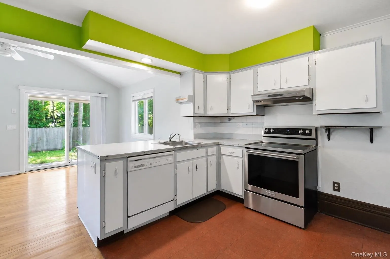 17 Yale Drive, Southampton, NY, 2 Bedrooms Bedrooms, 5 Rooms Rooms,1 BathroomBathrooms,Residential,For Rent,Yale,0,994480 17 Yale Drive, Southampton, NY, 2 Bedrooms Bedrooms, 5 Rooms Rooms,1 BathroomBathrooms,Residential,For Rent,Yale,0,994480