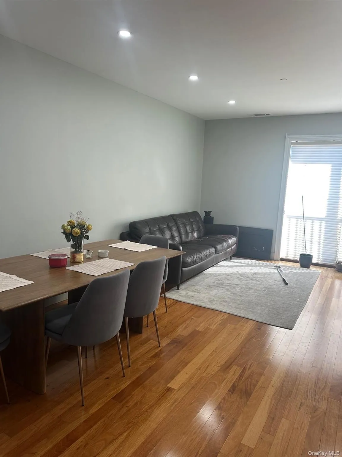 543 Main Street, New Rochelle, NY, 2 Bedrooms Bedrooms, 4 Rooms Rooms,2 BathroomsBathrooms,Residential Lease,For Rent,Main,0,994488 543 Main Street, New Rochelle, NY, 2 Bedrooms Bedrooms, 4 Rooms Rooms,2 BathroomsBathrooms,Residential Lease,For Rent,Main,0,994488