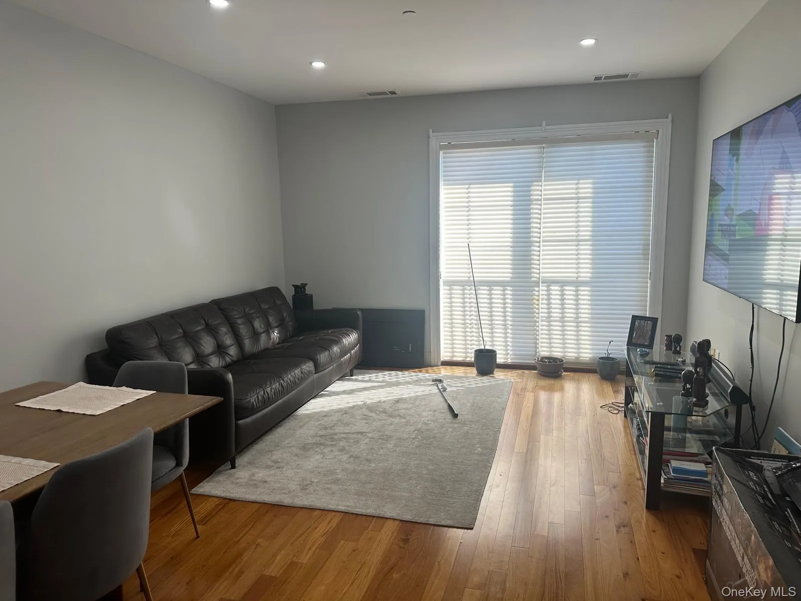 543 Main Street, New Rochelle, NY, 2 Bedrooms Bedrooms, 4 Rooms Rooms,2 BathroomsBathrooms,Residential Lease,For Rent,Main,0,994488 543 Main Street, New Rochelle, NY, 2 Bedrooms Bedrooms, 4 Rooms Rooms,2 BathroomsBathrooms,Residential Lease,For Rent,Main,0,994488