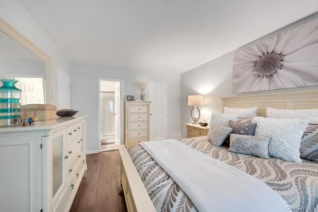 117 De Haven Drive, Yonkers, NY, 3 Bedrooms Bedrooms, 6 Rooms Rooms,2 BathroomsBathrooms,Residential,For Rent,De Haven,0,994508 117 De Haven Drive, Yonkers, NY, 3 Bedrooms Bedrooms, 6 Rooms Rooms,2 BathroomsBathrooms,Residential,For Rent,De Haven,0,994508