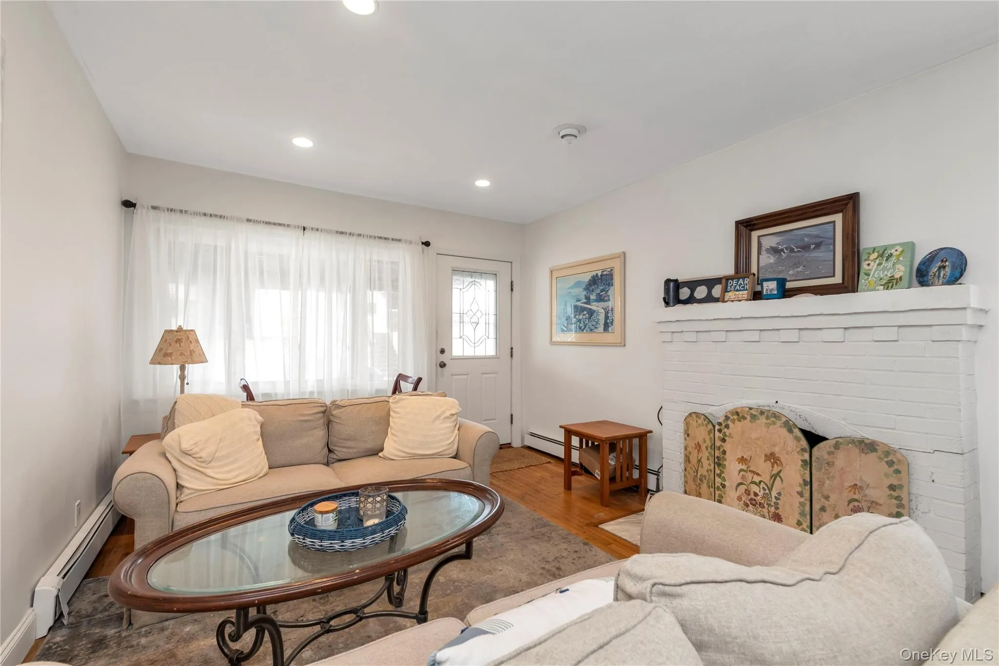 32 Buffalo Avenue, Hempstead, NY, 4 Bedrooms Bedrooms, 8 Rooms Rooms,2 BathroomsBathrooms,Residential,For Rent,Buffalo,0,994514 32 Buffalo Avenue, Hempstead, NY, 4 Bedrooms Bedrooms, 8 Rooms Rooms,2 BathroomsBathrooms,Residential,For Rent,Buffalo,0,994514