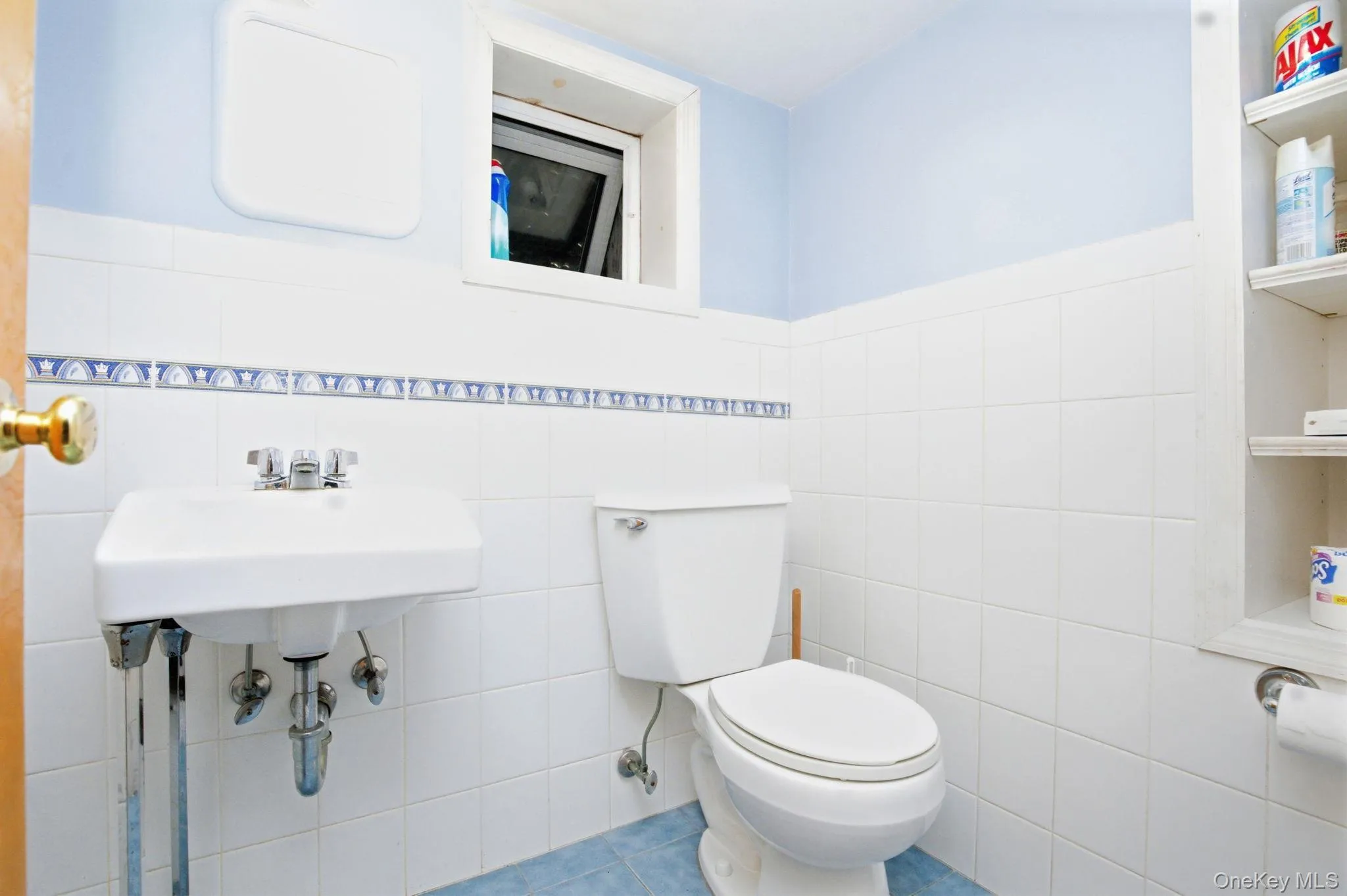 Half Bathroom Half Bathroom