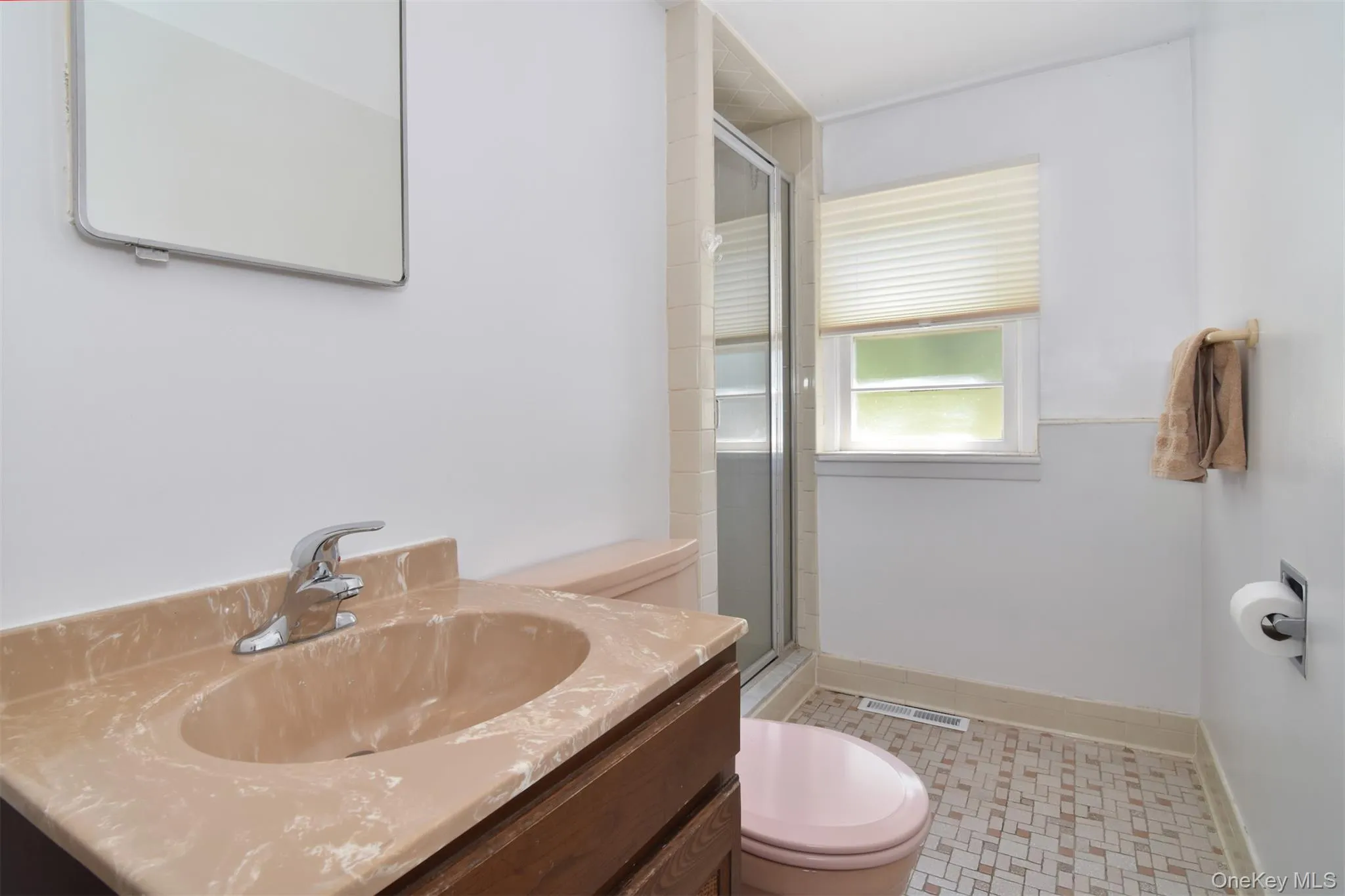 37 Orlando Avenue, Greenburgh, NY, 4 Bedrooms Bedrooms, 6 Rooms Rooms,3 BathroomsBathrooms,Residential,For Rent,Orlando,0,994531 37 Orlando Avenue, Greenburgh, NY, 4 Bedrooms Bedrooms, 6 Rooms Rooms,3 BathroomsBathrooms,Residential,For Rent,Orlando,0,994531