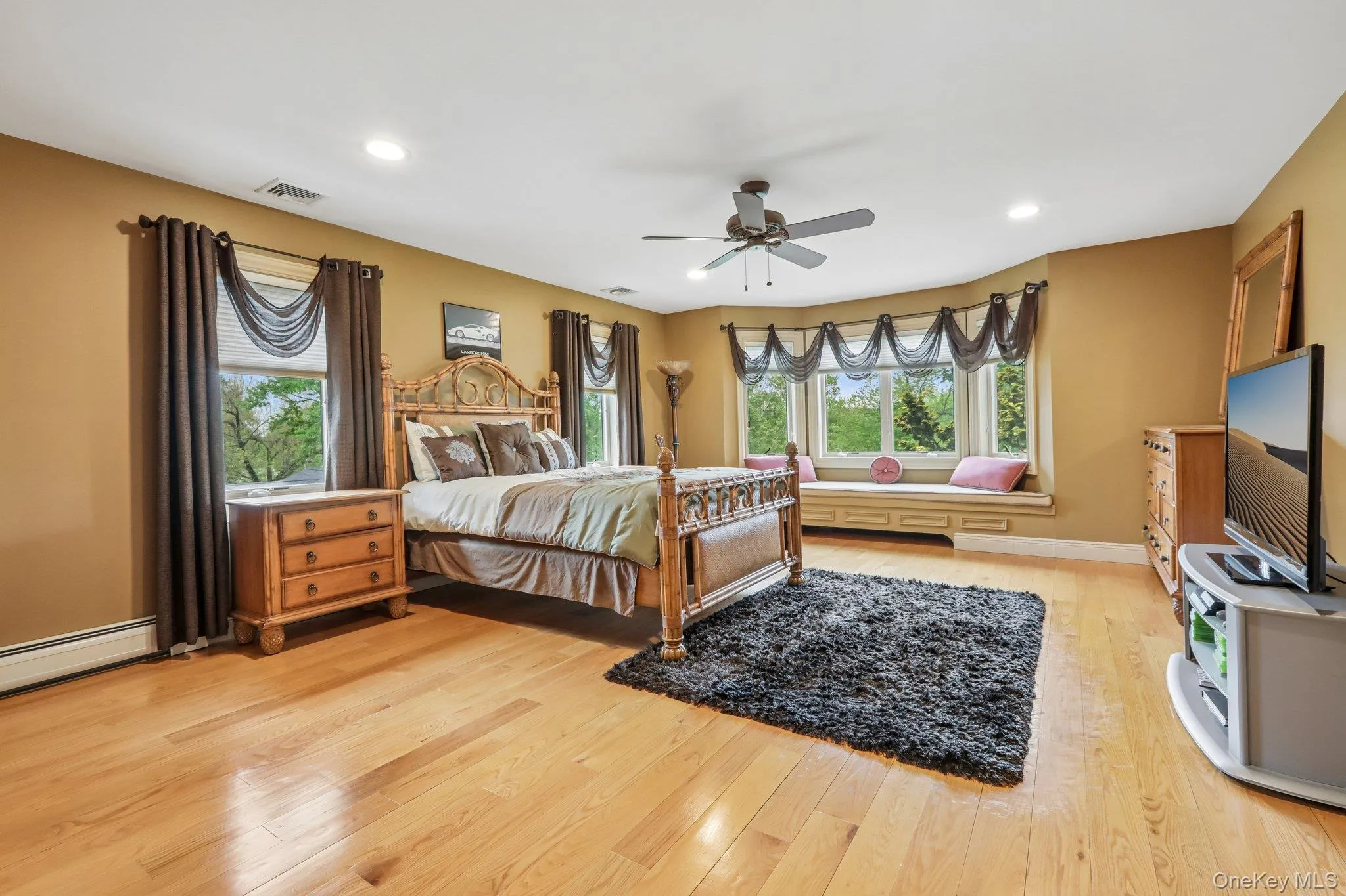250 Old Mill Road, Clarkstown, NY, 5 Bedrooms Bedrooms, 15 Rooms Rooms,5 BathroomsBathrooms,Residential,For Rent,Old Mill,0,994533 250 Old Mill Road, Clarkstown, NY, 5 Bedrooms Bedrooms, 15 Rooms Rooms,5 BathroomsBathrooms,Residential,For Rent,Old Mill,0,994533