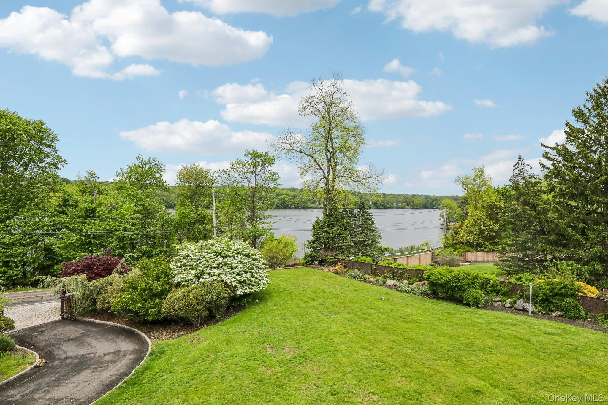 250 Old Mill Road, Clarkstown, NY, 5 Bedrooms Bedrooms, 15 Rooms Rooms,5 BathroomsBathrooms,Residential,For Rent,Old Mill,0,994533 250 Old Mill Road, Clarkstown, NY, 5 Bedrooms Bedrooms, 15 Rooms Rooms,5 BathroomsBathrooms,Residential,For Rent,Old Mill,0,994533