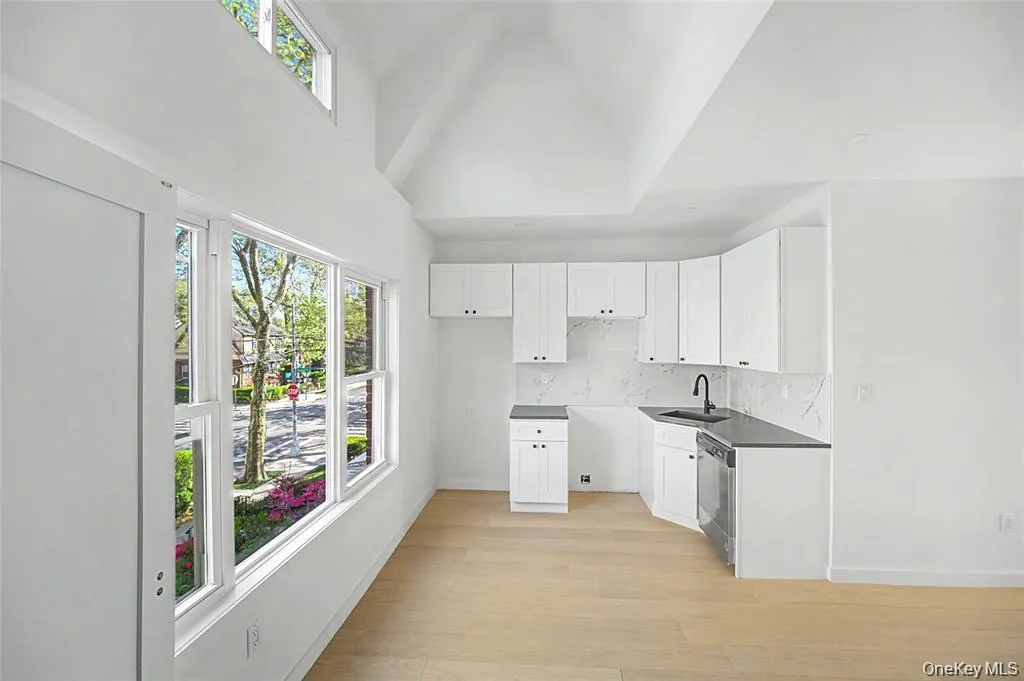 9307 69th Avenue, New York, NY, 4 Bedrooms Bedrooms, 10 Rooms Rooms,3 BathroomsBathrooms,Residential,For Rent,69th,0,994541 9307 69th Avenue, New York, NY, 4 Bedrooms Bedrooms, 10 Rooms Rooms,3 BathroomsBathrooms,Residential,For Rent,69th,0,994541