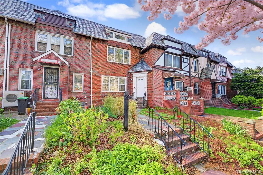 9307 69th Avenue, New York, NY, 4 Bedrooms Bedrooms, 10 Rooms Rooms,3 BathroomsBathrooms,Residential,For Rent,69th,0,994541 9307 69th Avenue, New York, NY, 4 Bedrooms Bedrooms, 10 Rooms Rooms,3 BathroomsBathrooms,Residential,For Rent,69th,0,994541
