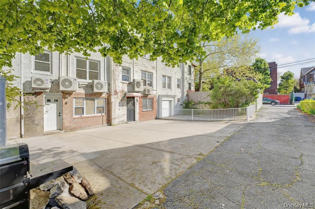 9307 69th Avenue, New York, NY, 4 Bedrooms Bedrooms, 10 Rooms Rooms,3 BathroomsBathrooms,Residential,For Rent,69th,0,994541 9307 69th Avenue, New York, NY, 4 Bedrooms Bedrooms, 10 Rooms Rooms,3 BathroomsBathrooms,Residential,For Rent,69th,0,994541
