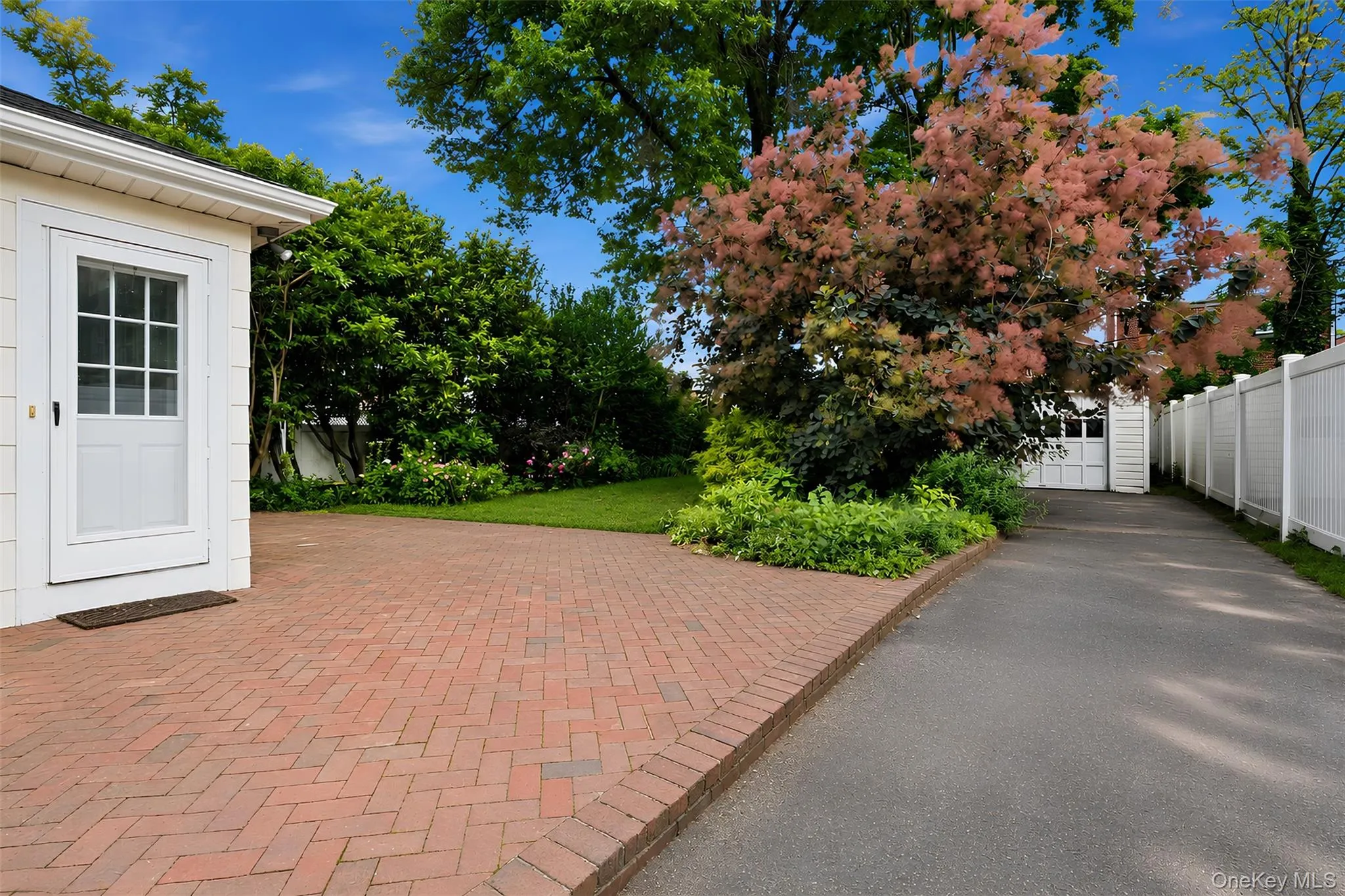 180 Primrose Road, North Hempstead, NY, 3 Bedrooms Bedrooms, 7 Rooms Rooms,2 BathroomsBathrooms,Residential,For Rent,Primrose,0,994543 180 Primrose Road, North Hempstead, NY, 3 Bedrooms Bedrooms, 7 Rooms Rooms,2 BathroomsBathrooms,Residential,For Rent,Primrose,0,994543