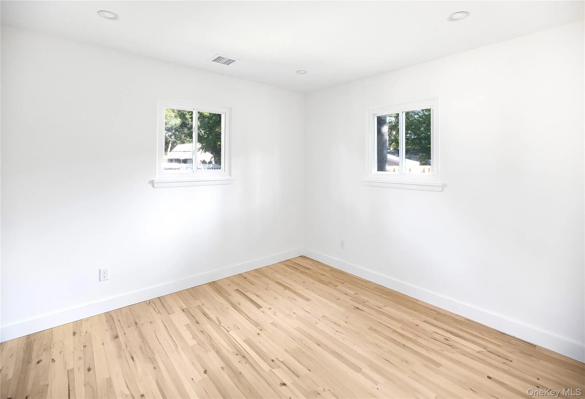 91 Circuit Road, Brookhaven, NY, 3 Bedrooms Bedrooms, 6 Rooms Rooms,1 BathroomBathrooms,Residential Lease,For Rent,Circuit,0,994557 91 Circuit Road, Brookhaven, NY, 3 Bedrooms Bedrooms, 6 Rooms Rooms,1 BathroomBathrooms,Residential Lease,For Rent,Circuit,0,994557