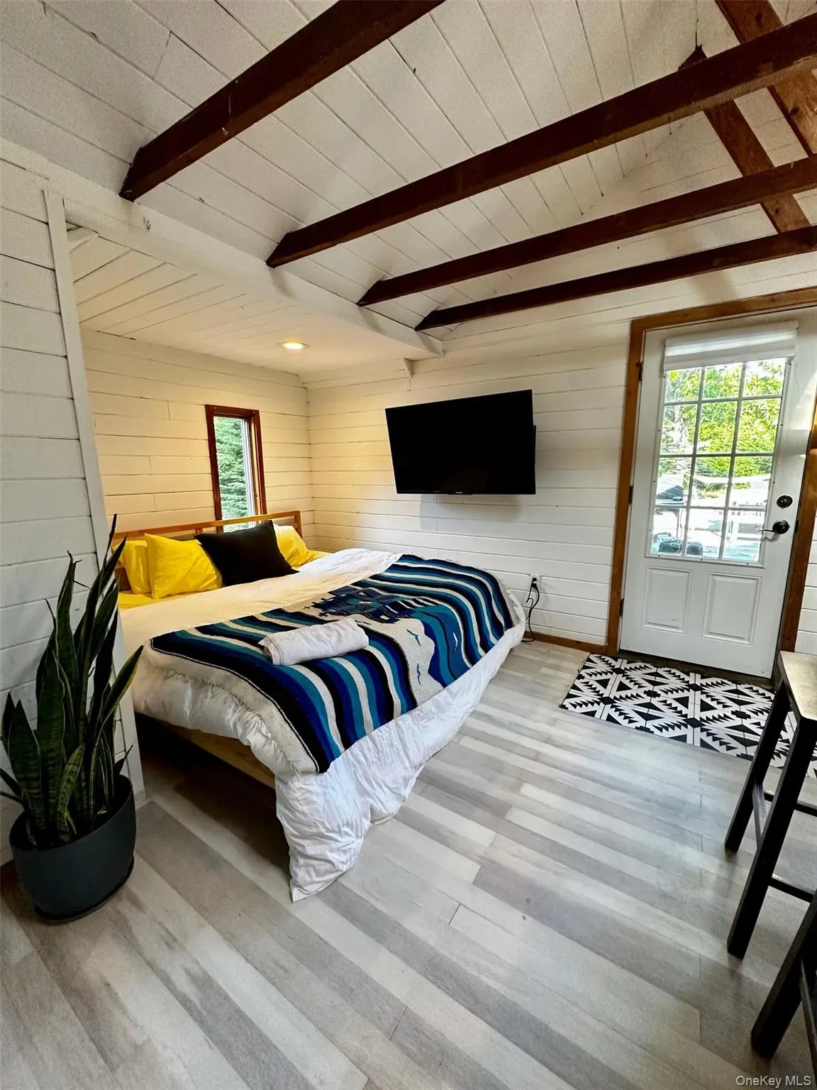 332 Canoe Place Road, Southampton, NY, 1 Bedroom Bedrooms, 2 Rooms Rooms,1 BathroomBathrooms,Residential Lease,For Rent,Canoe Place,0,994576 332 Canoe Place Road, Southampton, NY, 1 Bedroom Bedrooms, 2 Rooms Rooms,1 BathroomBathrooms,Residential Lease,For Rent,Canoe Place,0,994576