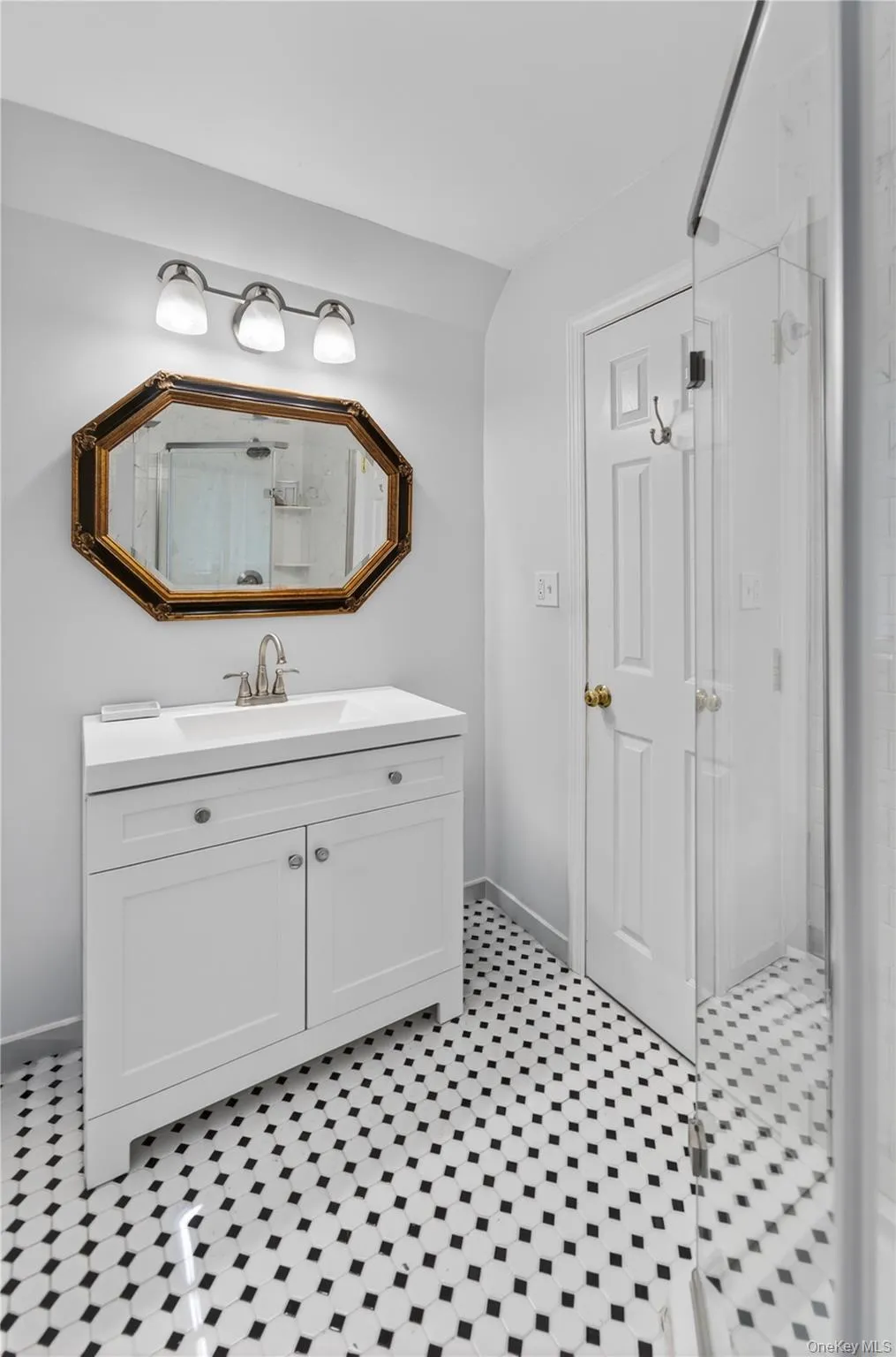 Main Fl Bathroom Main Fl Bathroom