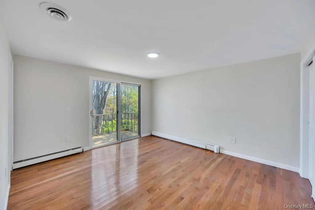 64 Spar Drive, Brookhaven, NY, 6 Bedrooms Bedrooms, 9 Rooms Rooms,2 BathroomsBathrooms,Residential,For Rent,Spar,0,994614 64 Spar Drive, Brookhaven, NY, 6 Bedrooms Bedrooms, 9 Rooms Rooms,2 BathroomsBathrooms,Residential,For Rent,Spar,0,994614