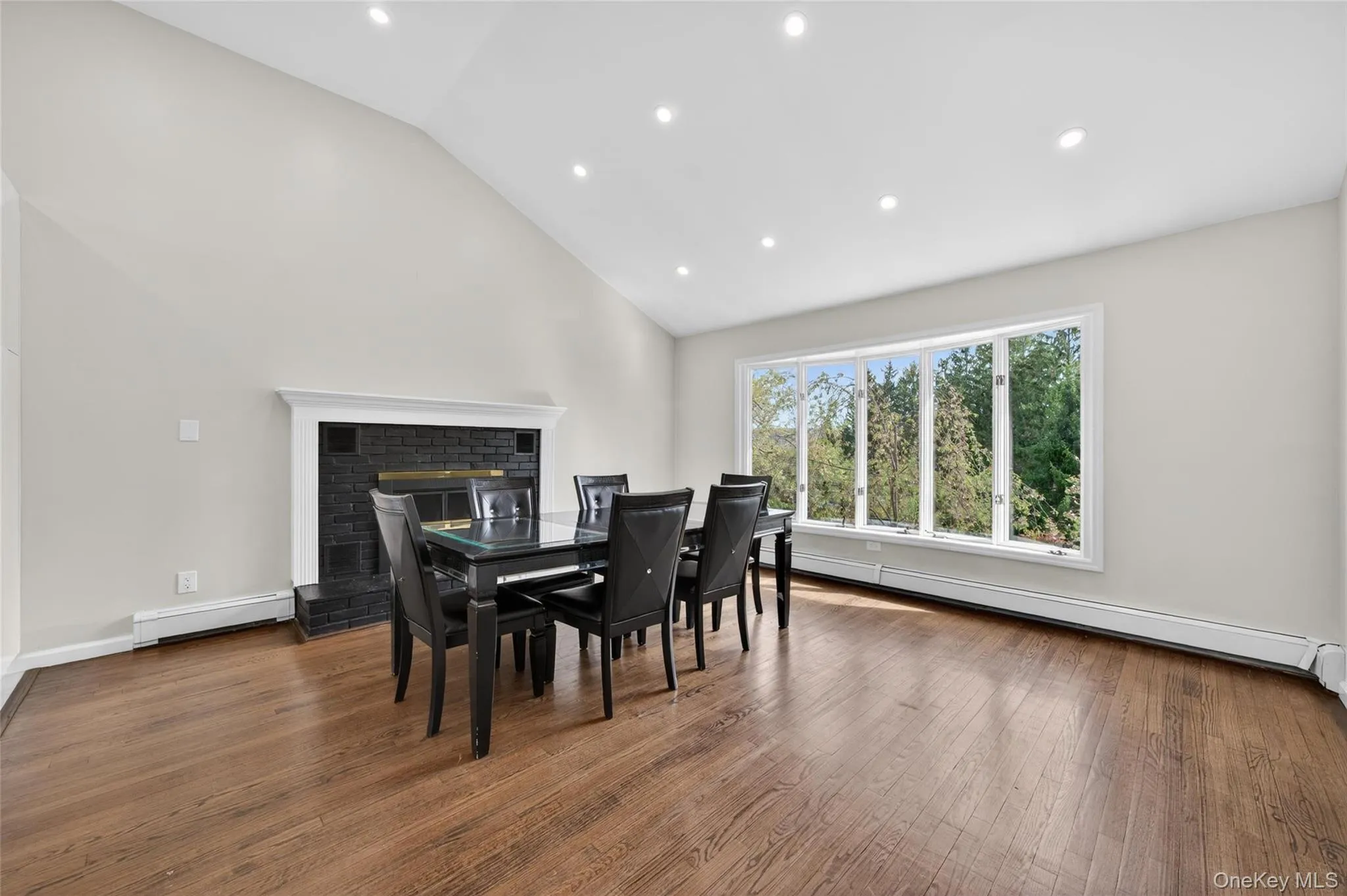 47 Burrow Road, Woodbury, NY, 4 Bedrooms Bedrooms, 8 Rooms Rooms,2 BathroomsBathrooms,Residential Sale,For Rent,Burrow,0,994626 47 Burrow Road, Woodbury, NY, 4 Bedrooms Bedrooms, 8 Rooms Rooms,2 BathroomsBathrooms,Residential Sale,For Rent,Burrow,0,994626